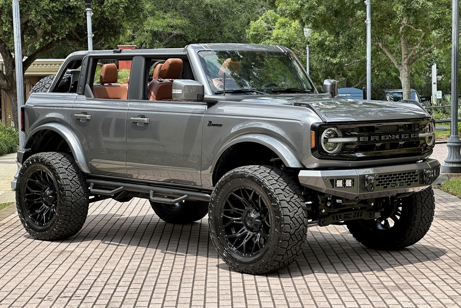 2023 Ford Bronco Outer Banks 4x4 Custom Lifted