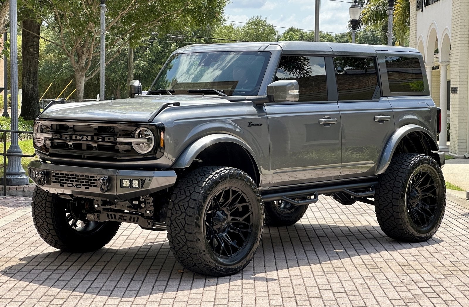 2023 Ford Bronco Outer Banks 4x4 Custom Lifted