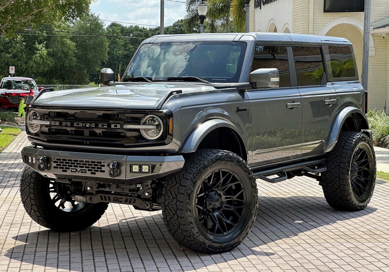 2023 Ford Bronco Outer Banks 4x4 Custom Lifted