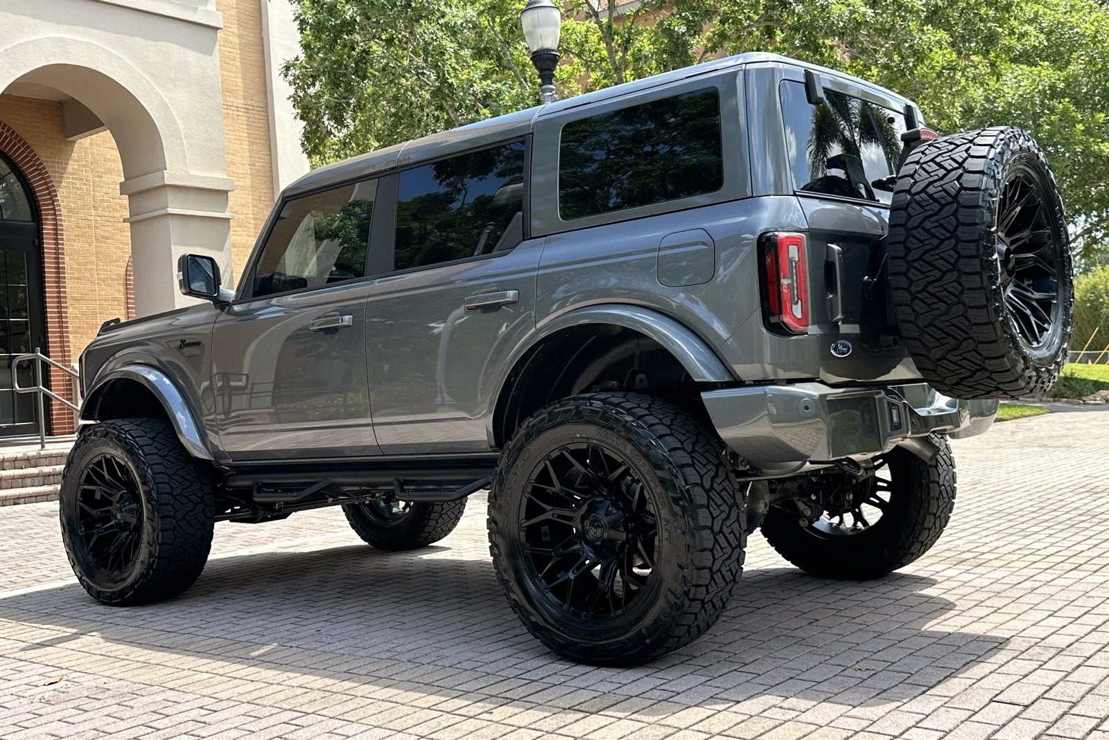 2023 Ford Bronco Outer Banks 4x4 Custom Lifted