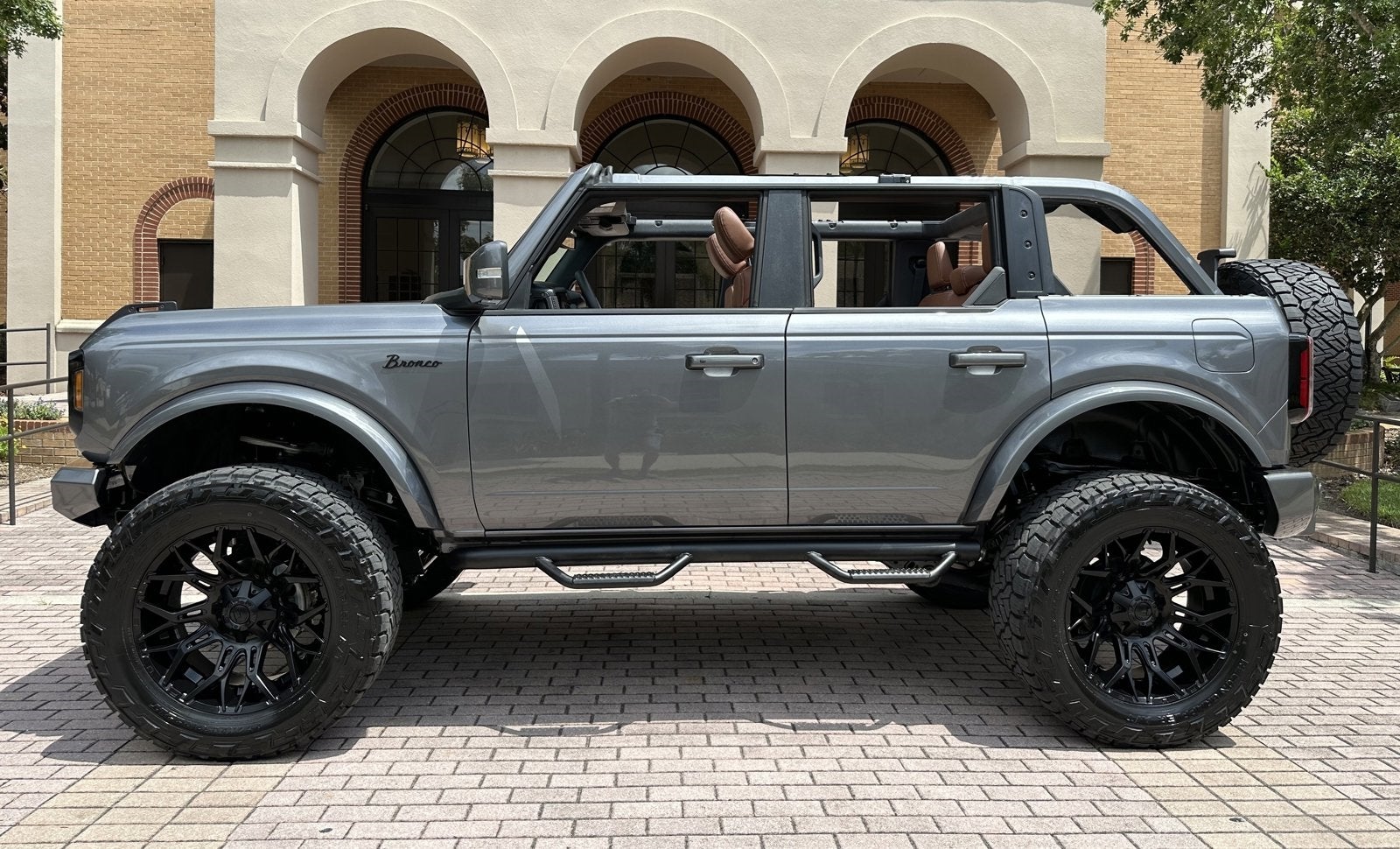 2023 Ford Bronco Outer Banks 4x4 Custom Lifted