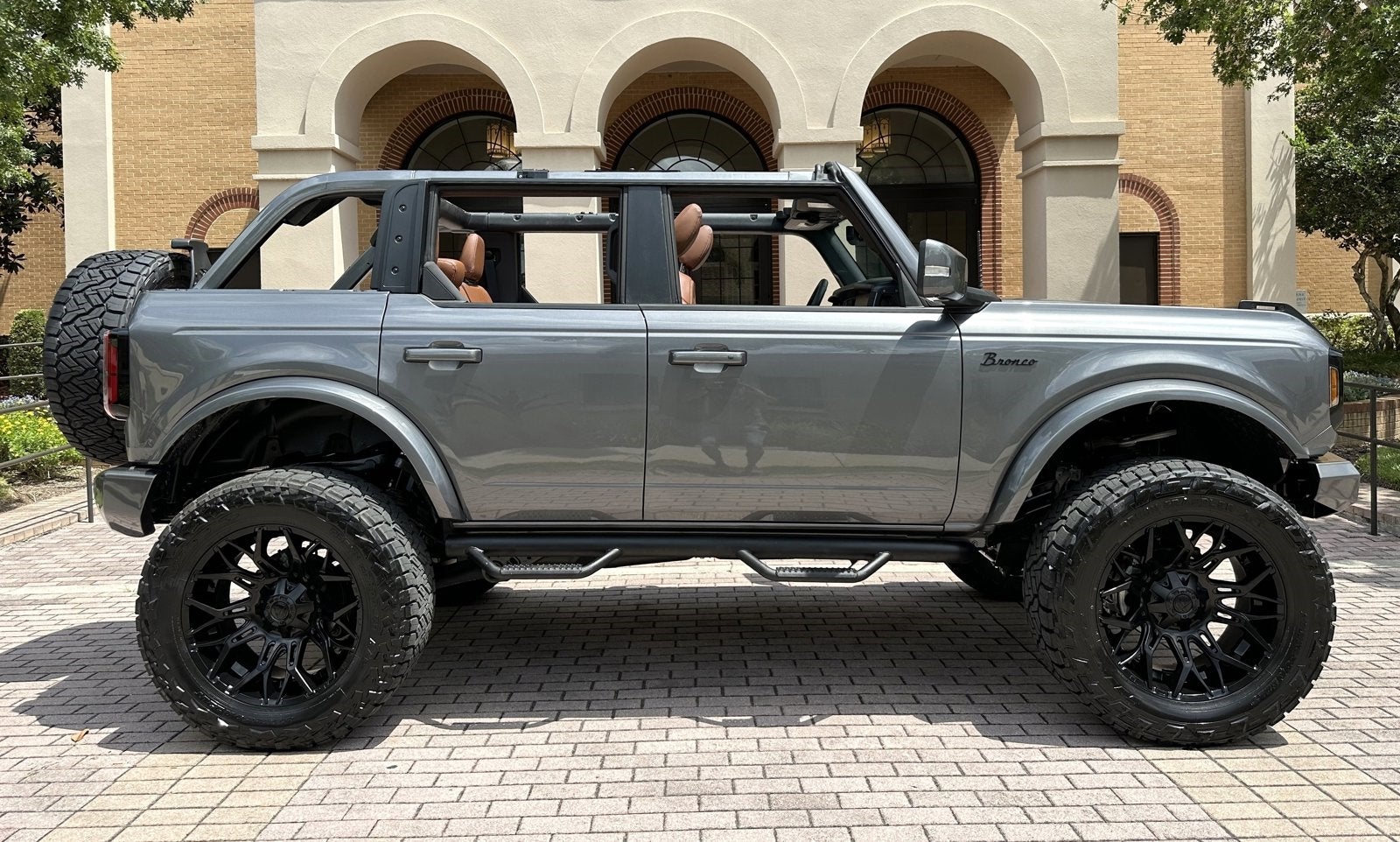 2023 Ford Bronco Outer Banks 4x4 Custom Lifted