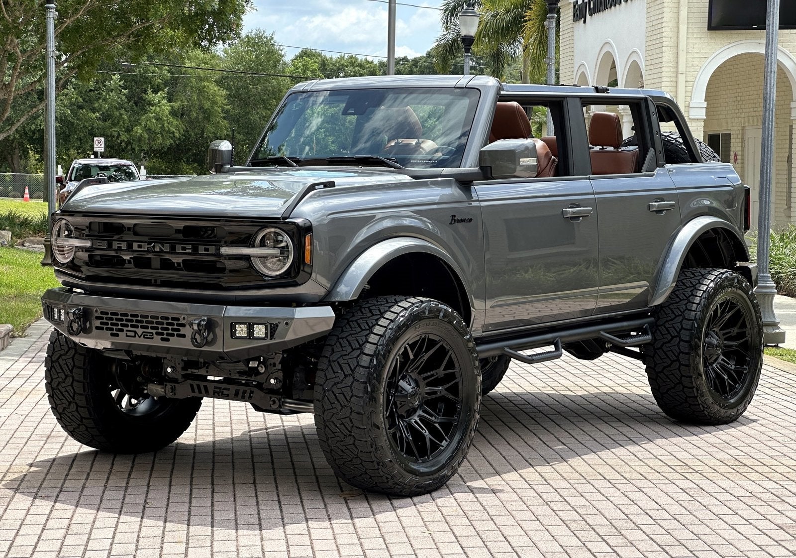 2023 Ford Bronco Outer Banks 4x4 Custom Lifted