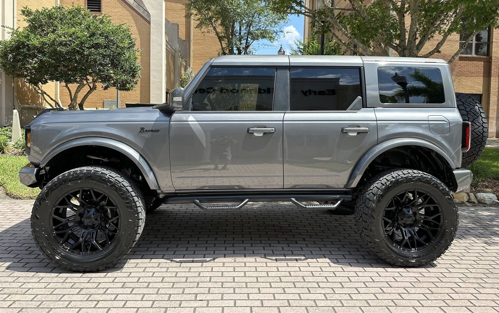 2023 Ford Bronco Outer Banks 4x4 Custom Lifted
