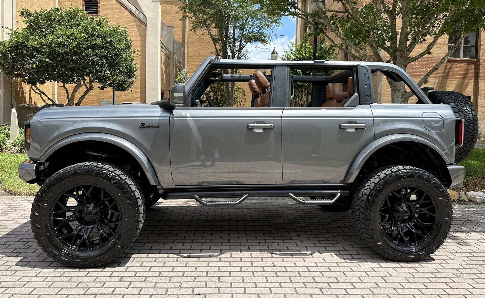2023 Ford Bronco Outer Banks 4x4 Custom Lifted