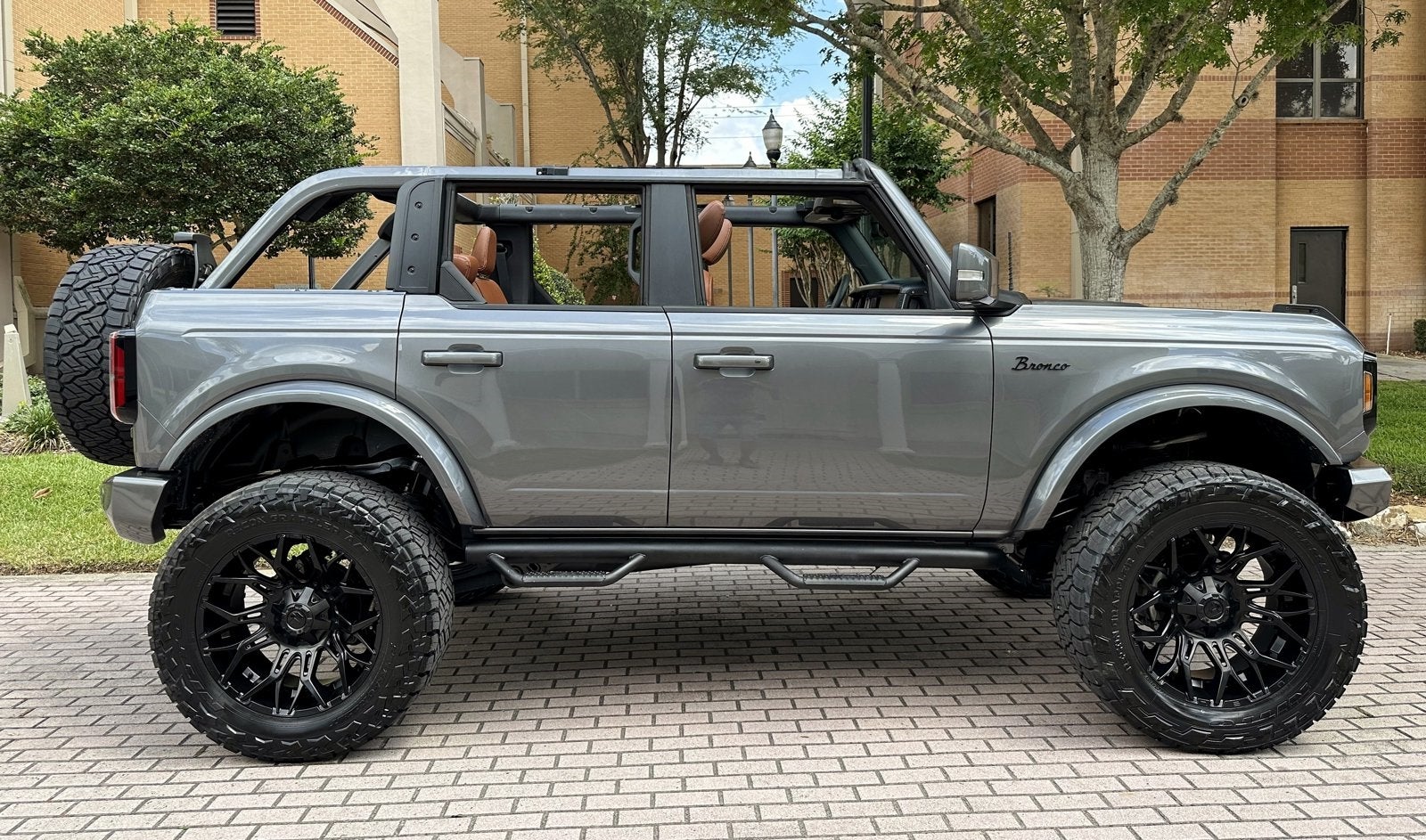 2023 Ford Bronco Outer Banks 4x4 Custom Lifted