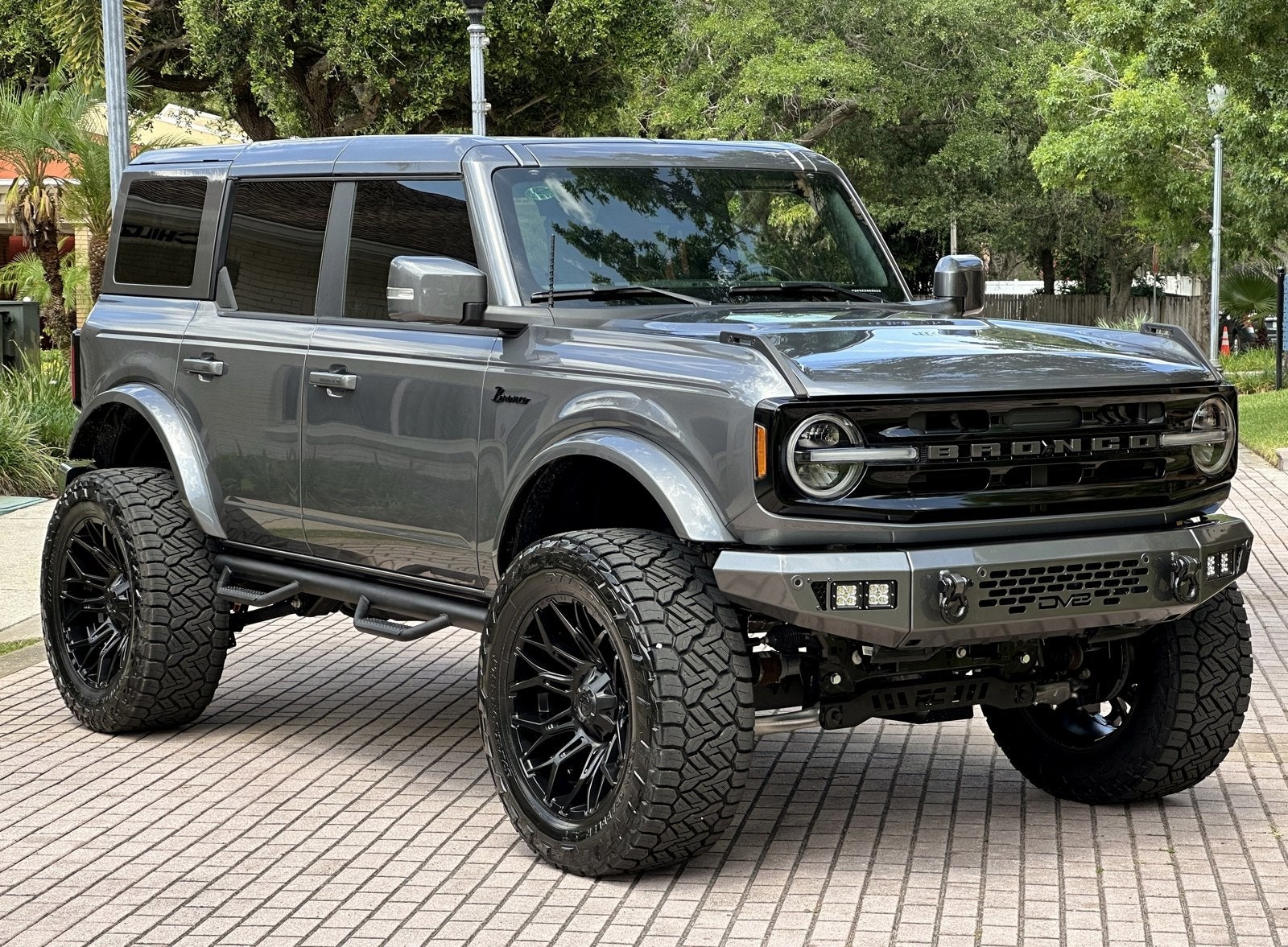 2023 Ford Bronco Outer Banks 4x4 Custom Lifted