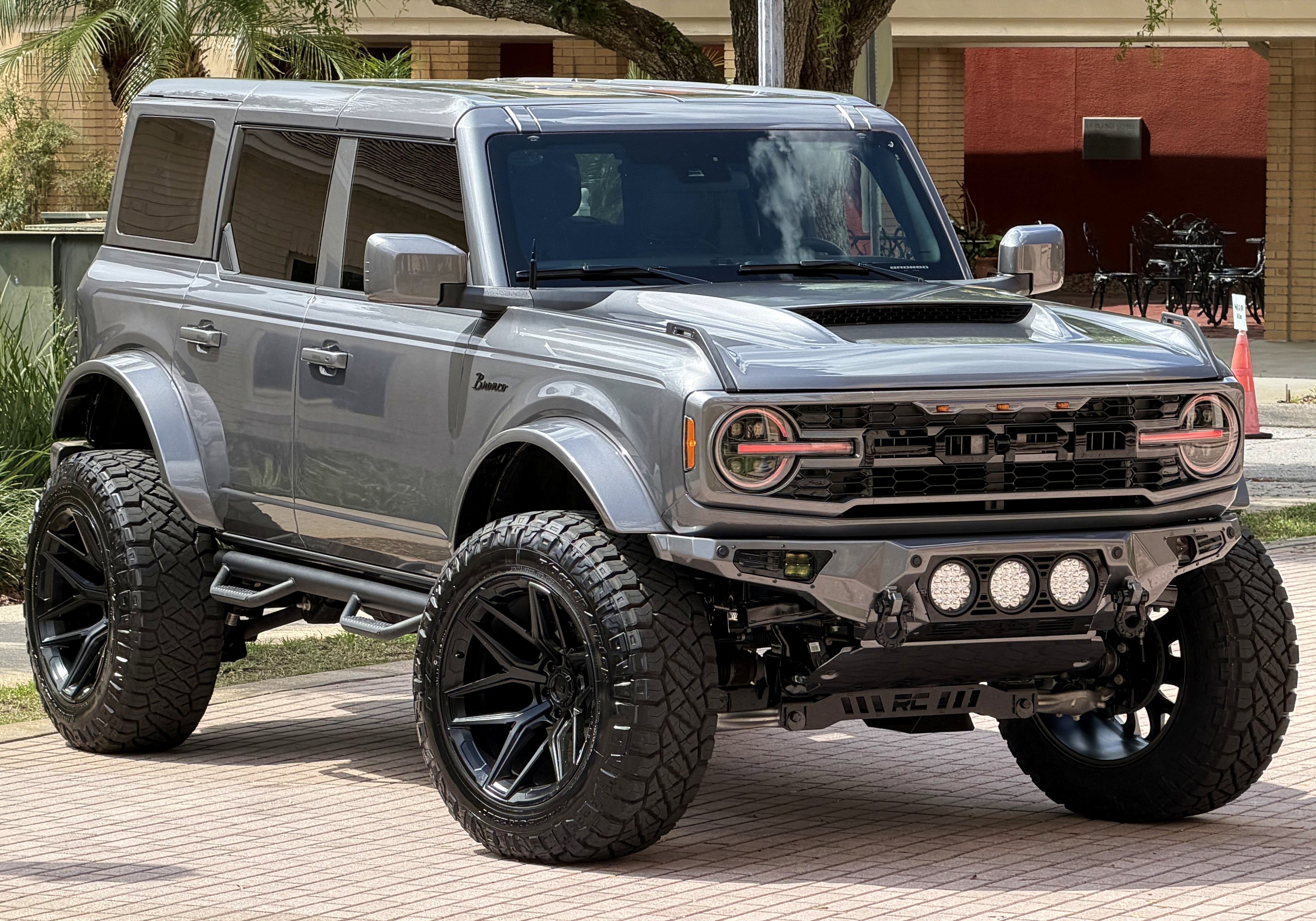 2025 Ford Bronco Custom Lifted Big Bend