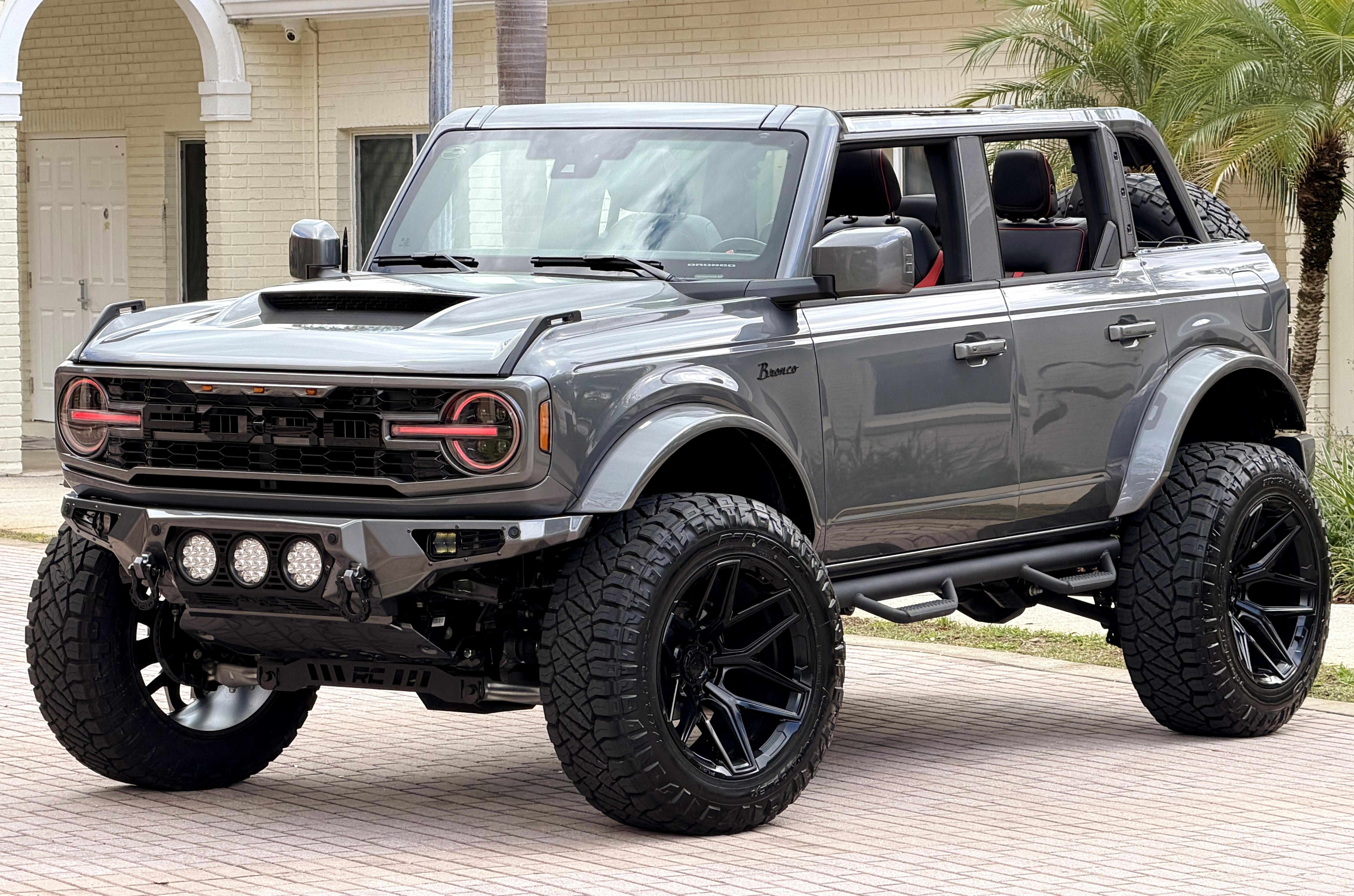 2025 Ford Bronco Custom Lifted Big Bend