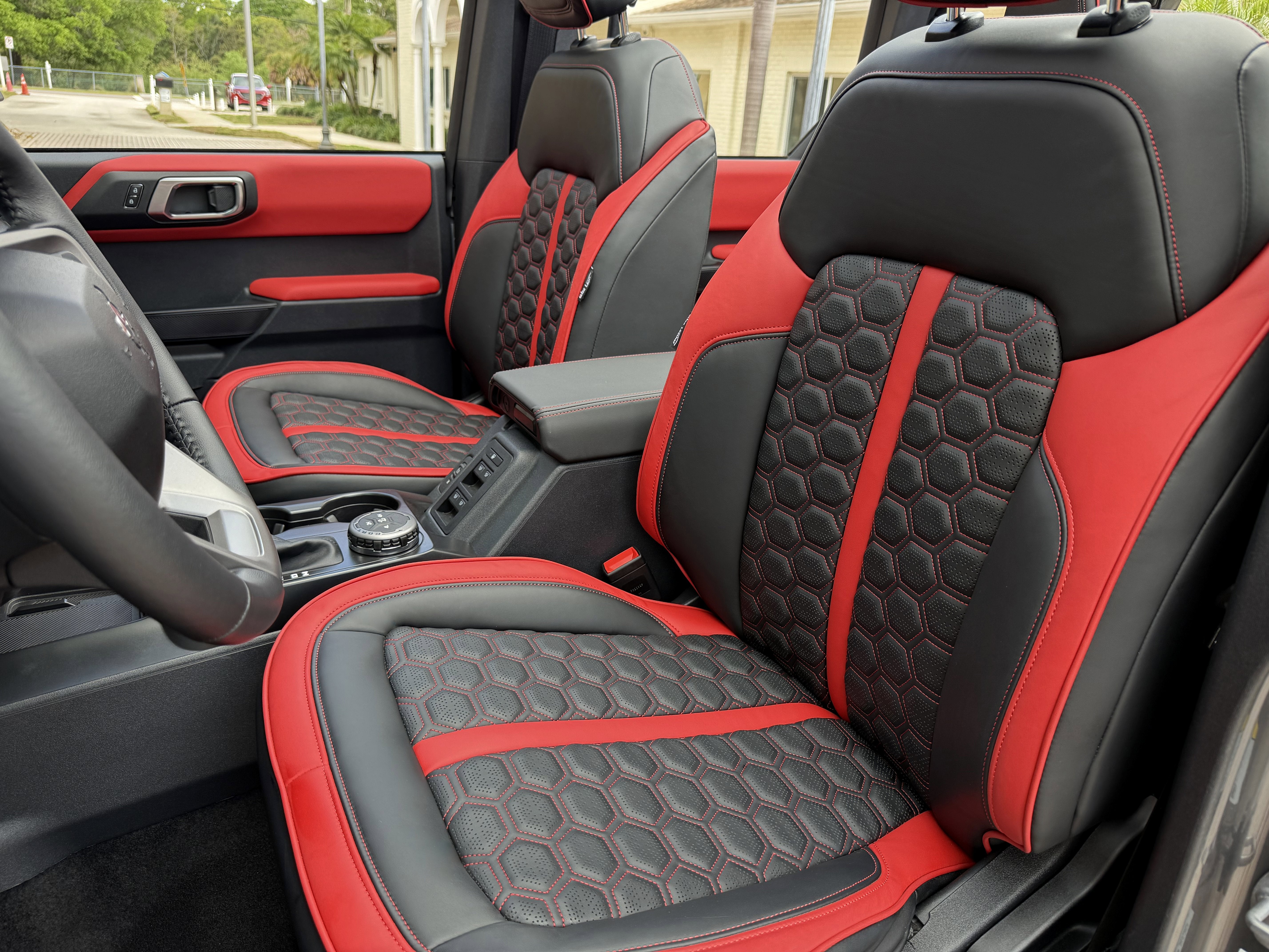 2025 Ford Bronco Custom Lifted Big Bend