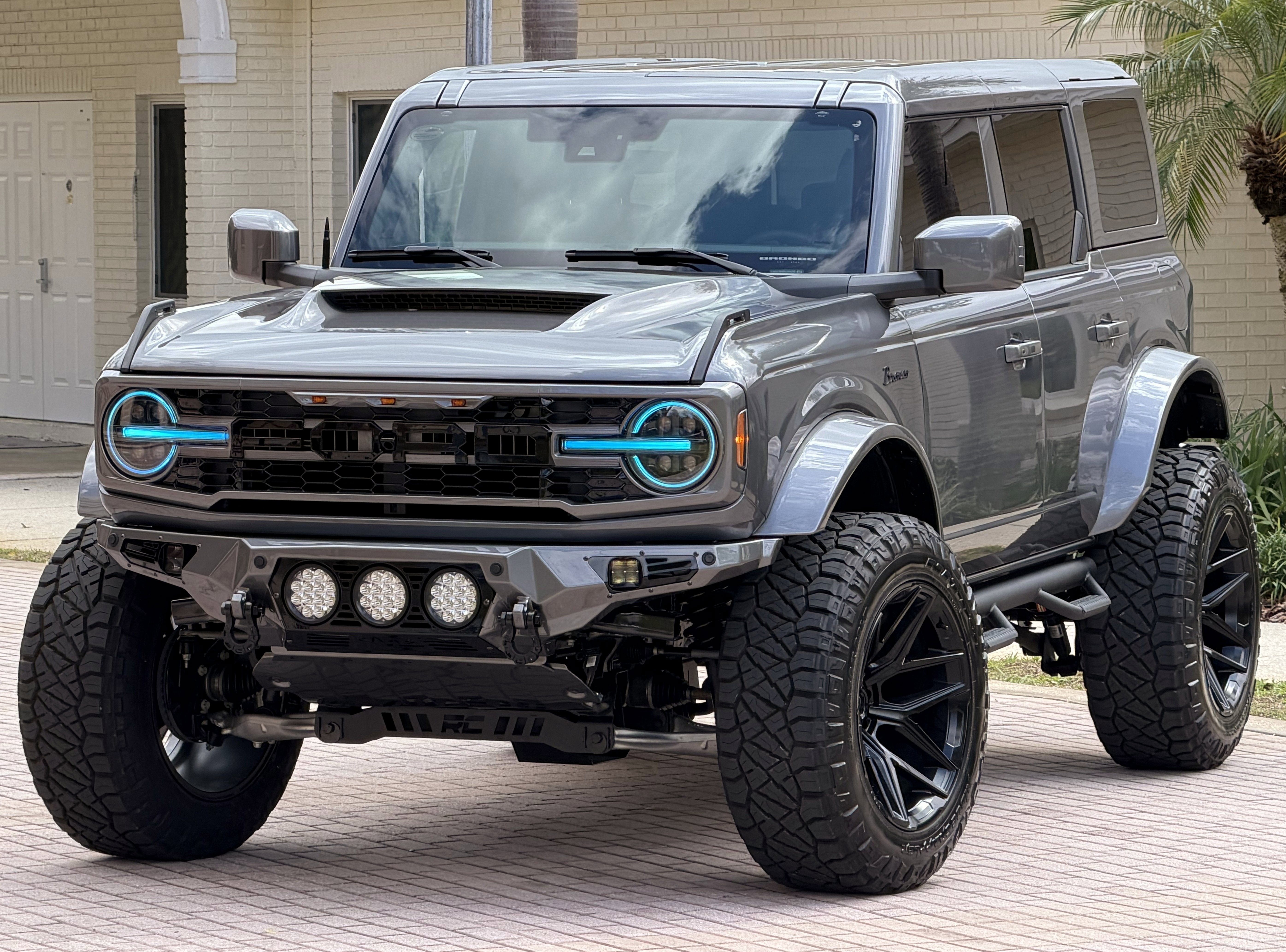 2025 Ford Bronco Custom Lifted Big Bend
