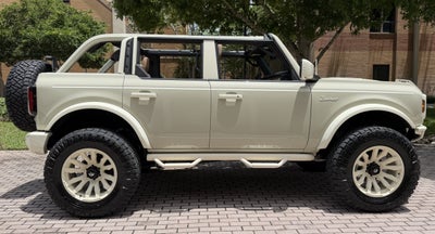 2026 Ford Bronco Wimbledon White Retro Big Bend Custom Lifted