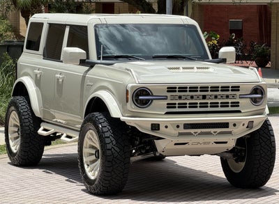 2026 Ford Bronco Wimbledon White Retro Big Bend Custom Lifted