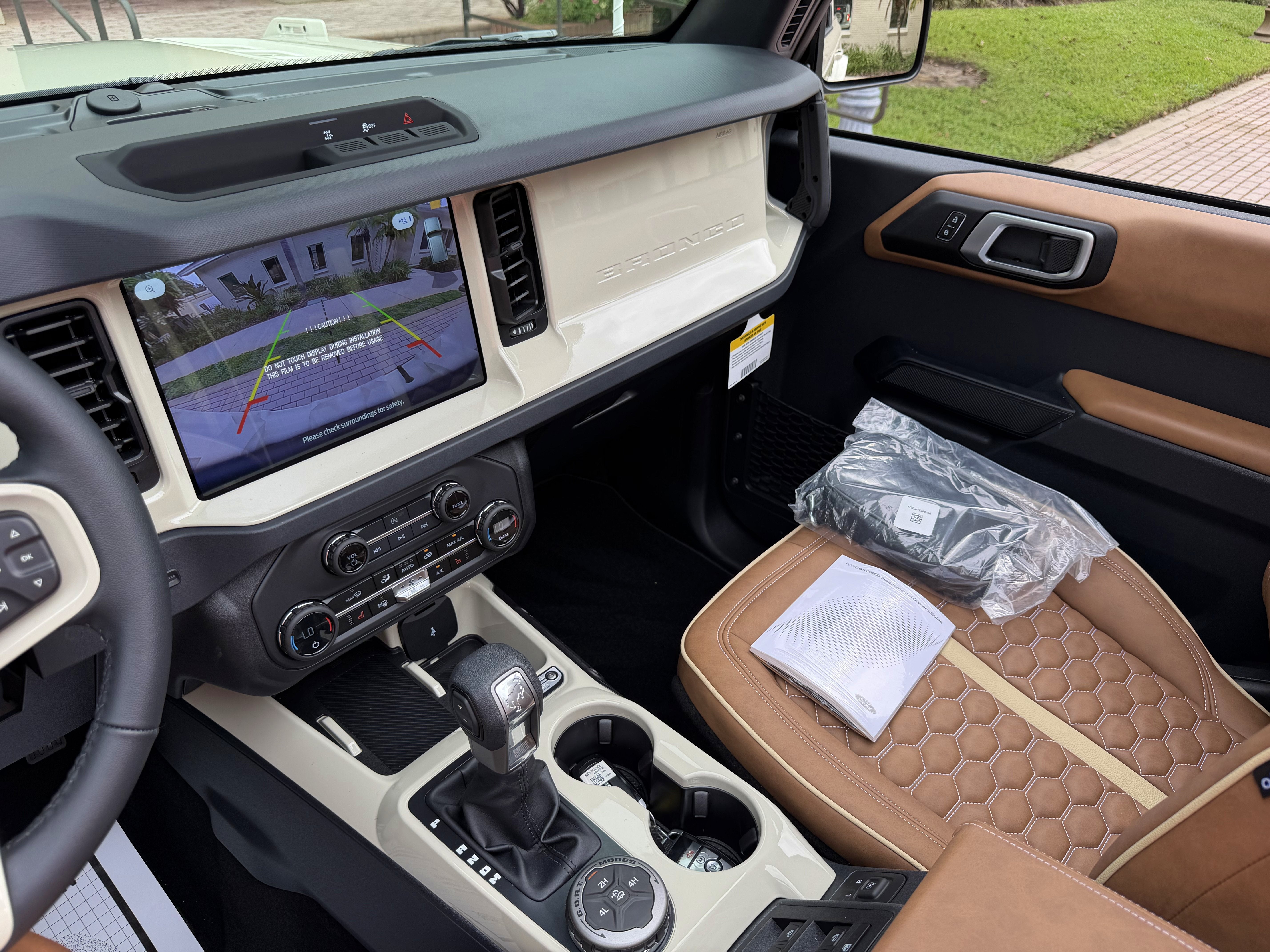 2026 Ford Bronco Wimbledon White Retro Big Bend Custom Lifted