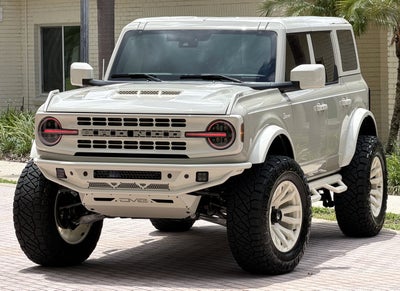 2026 Ford Bronco Wimbledon White Retro Big Bend Custom Lifted