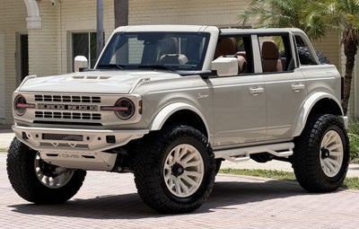 2026 Ford Bronco Wimbledon White Retro Big Bend Custom Lifted