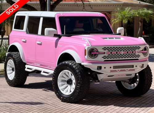 2025 Ford Bronco Pearl Pink Outer Banks Retro Hard Top Custom Lifted