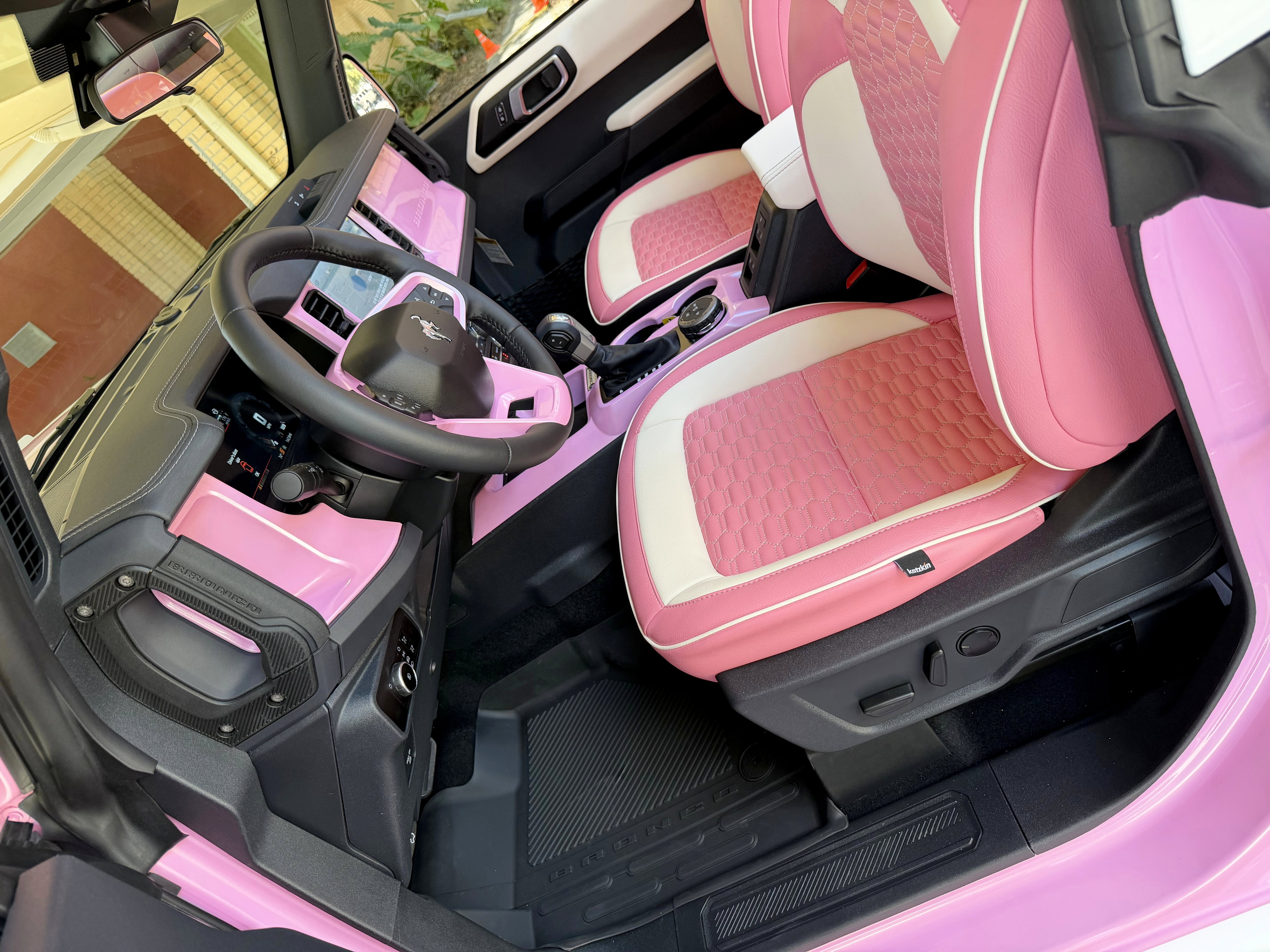 2025 Ford Bronco Pearl Pink Outer Banks Retro Hard Top Custom Lifted