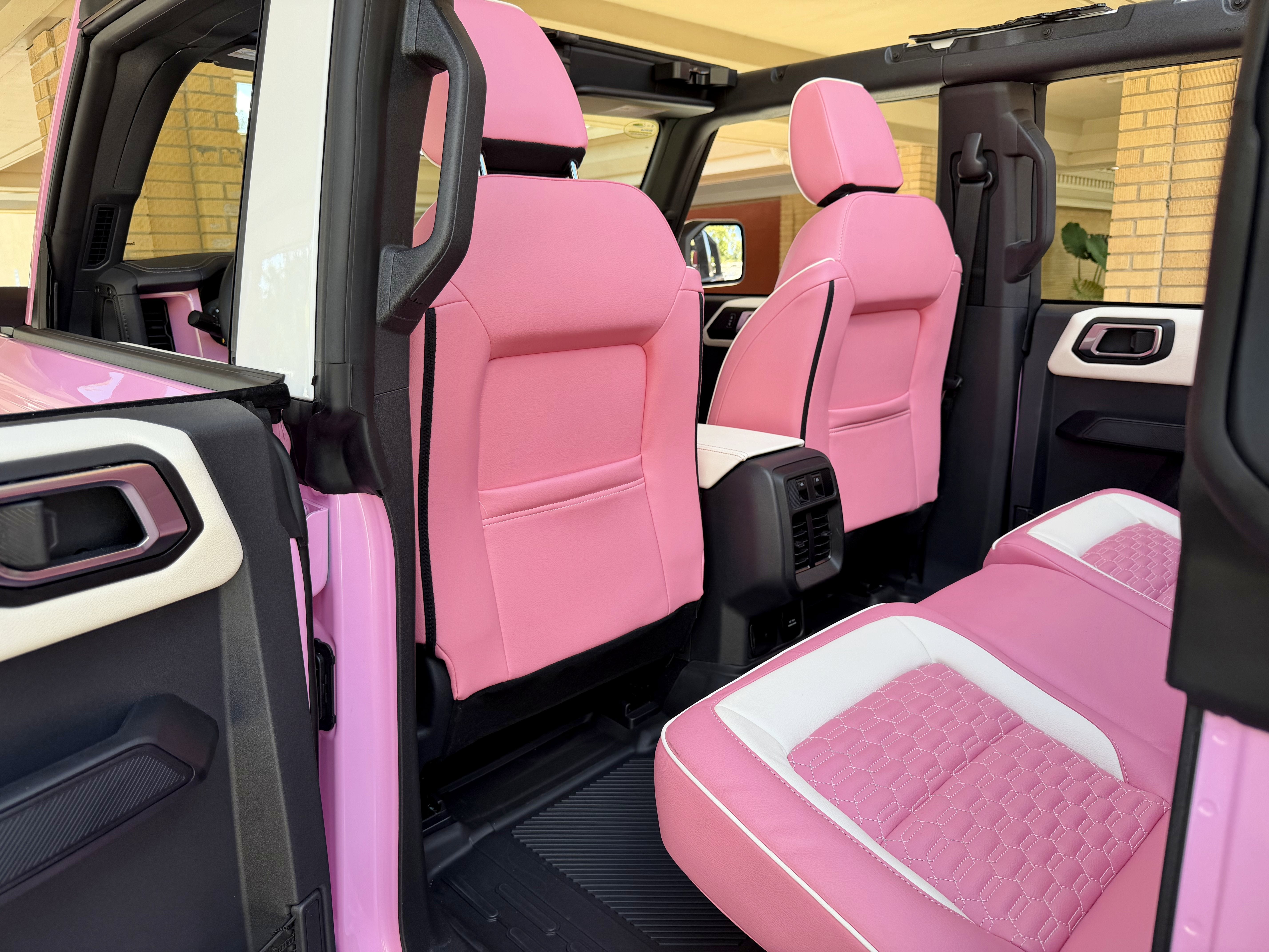 2025 Ford Bronco Pearl Pink Outer Banks Retro Hard Top Custom Lifted