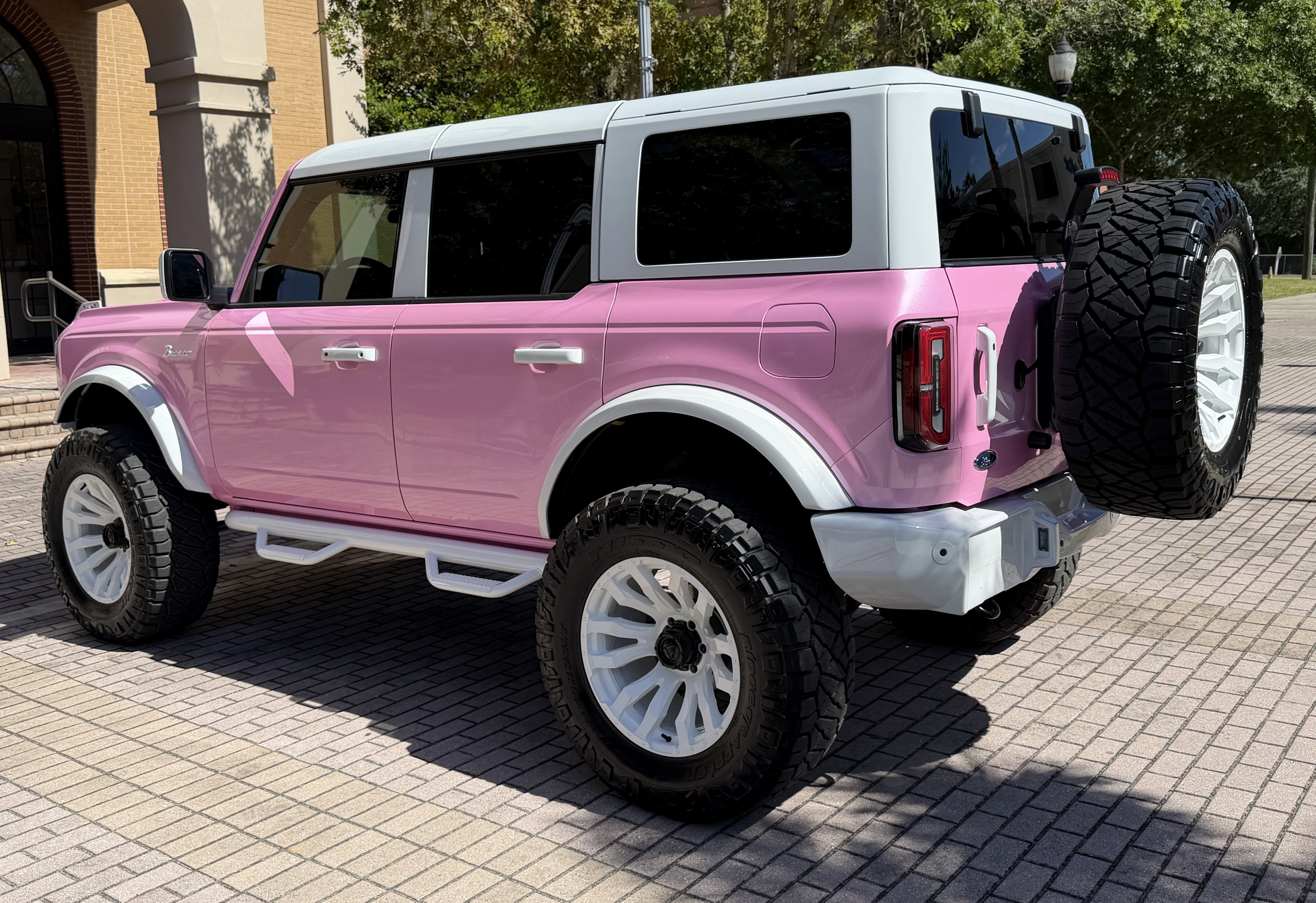 2025 Ford Bronco Pearl Pink Outer Banks Retro Hard Top Custom Lifted