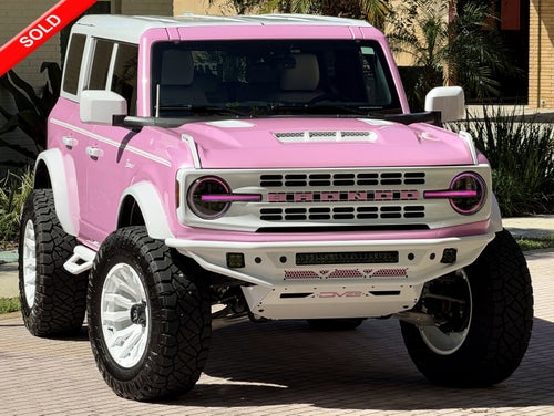 2026 Ford Bronco Custom Pearl Pink Retro Outer Banks Hard Top