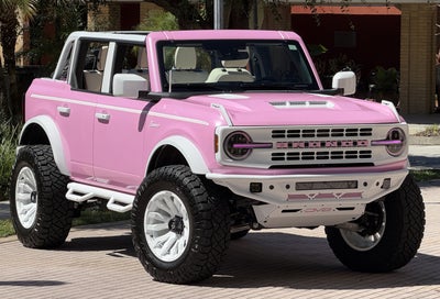 2026 Ford Bronco Custom Pearl Pink Retro Outer Banks Hard Top