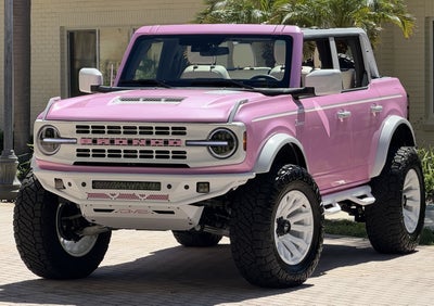 2026 Ford Bronco Custom Pearl Pink Retro Outer Banks Hard Top