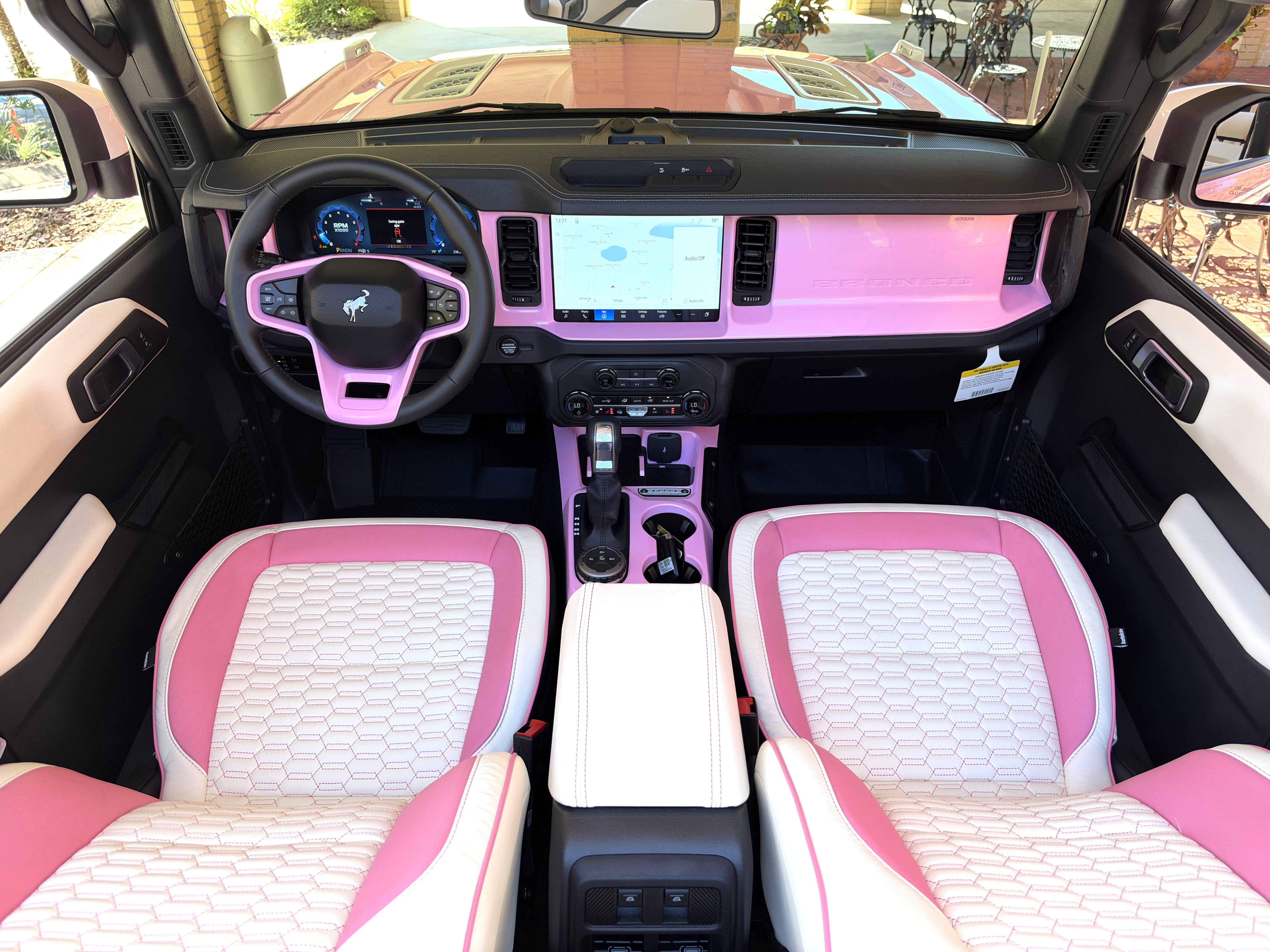 2026 Ford Bronco Custom Pearl Pink Retro Outer Banks Hard Top