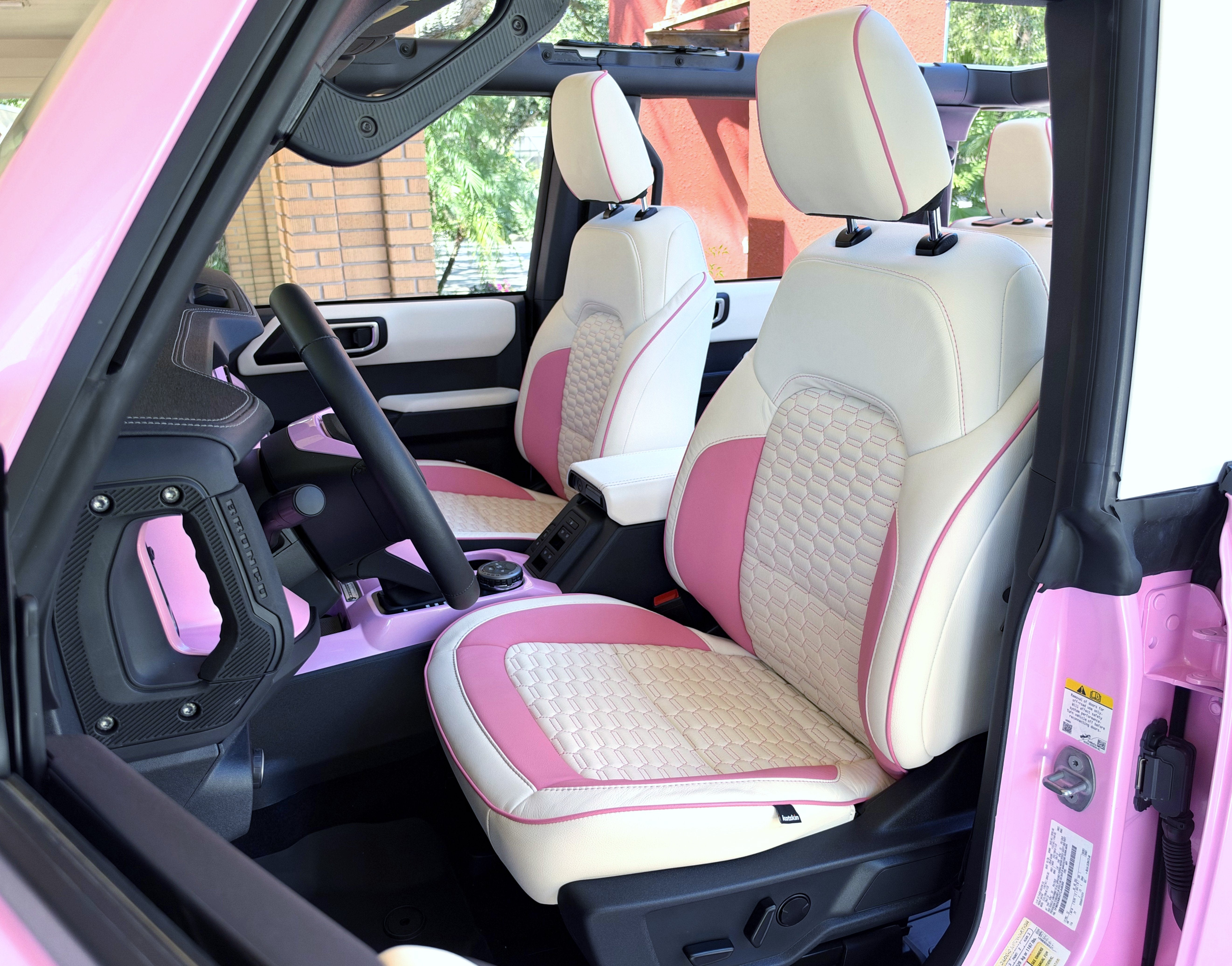 2026 Ford Bronco Custom Pearl Pink Retro Outer Banks Hard Top