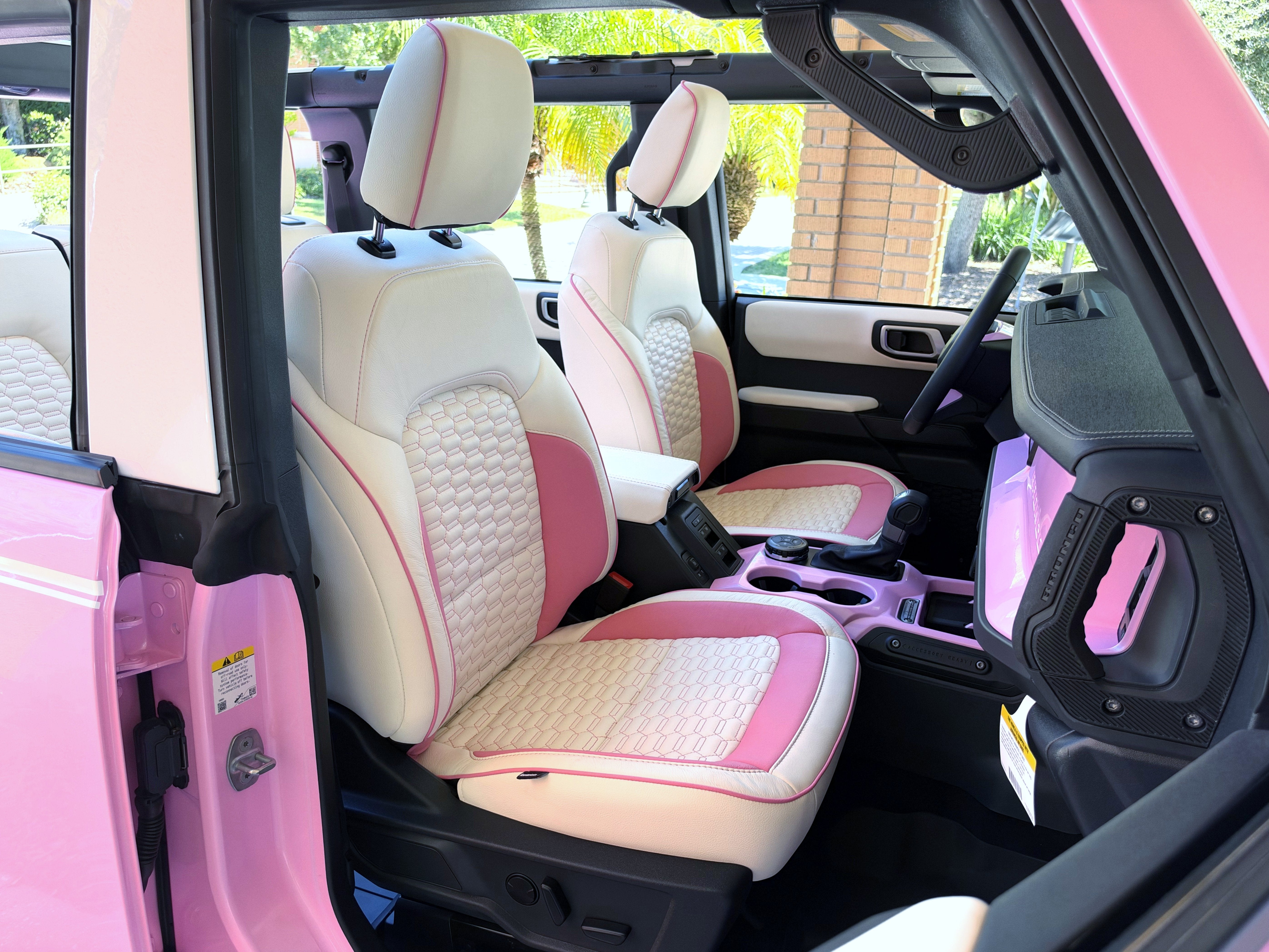 2026 Ford Bronco Custom Pearl Pink Retro Outer Banks Hard Top