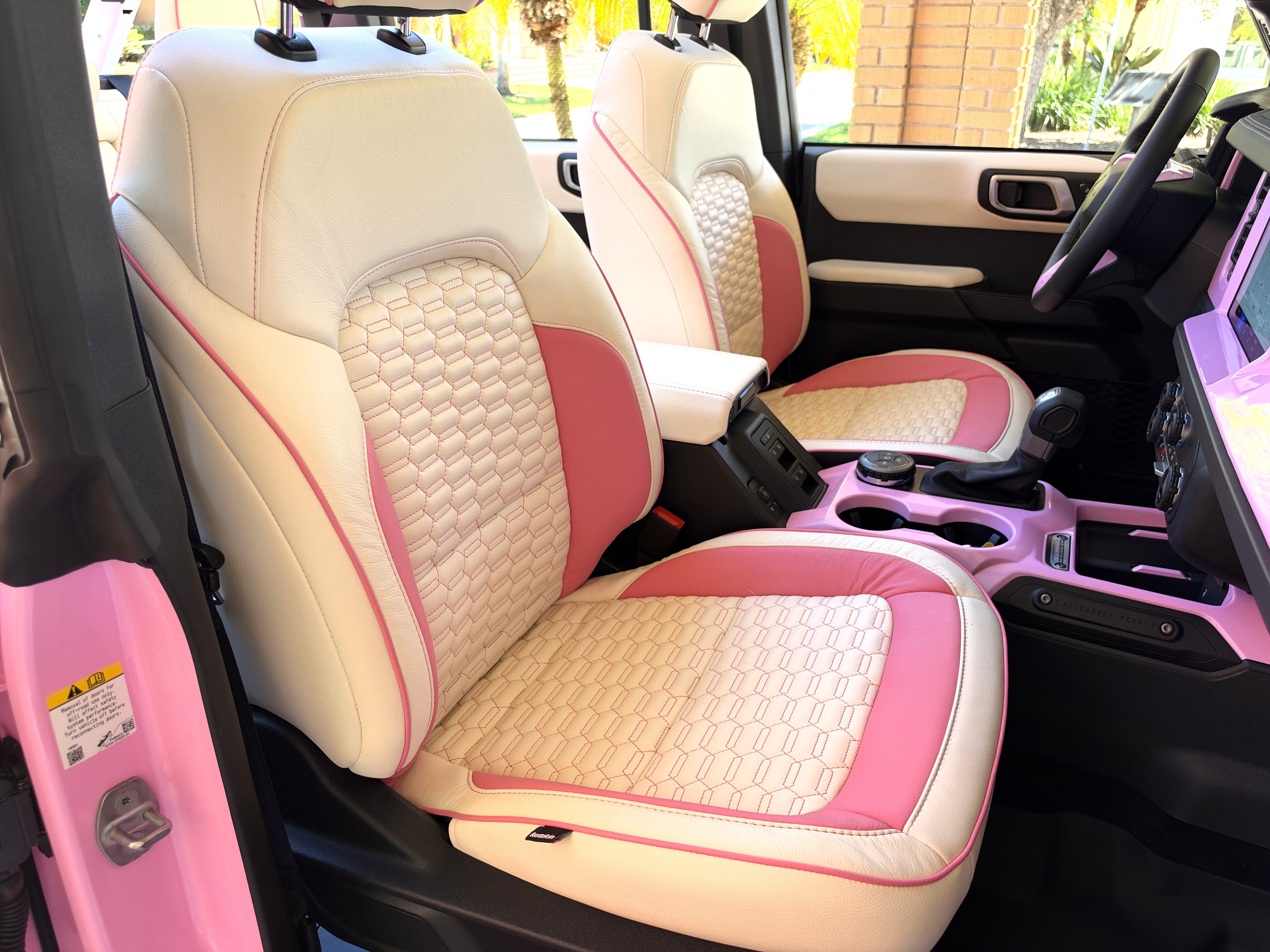 2026 Ford Bronco Custom Pearl Pink Retro Outer Banks Hard Top