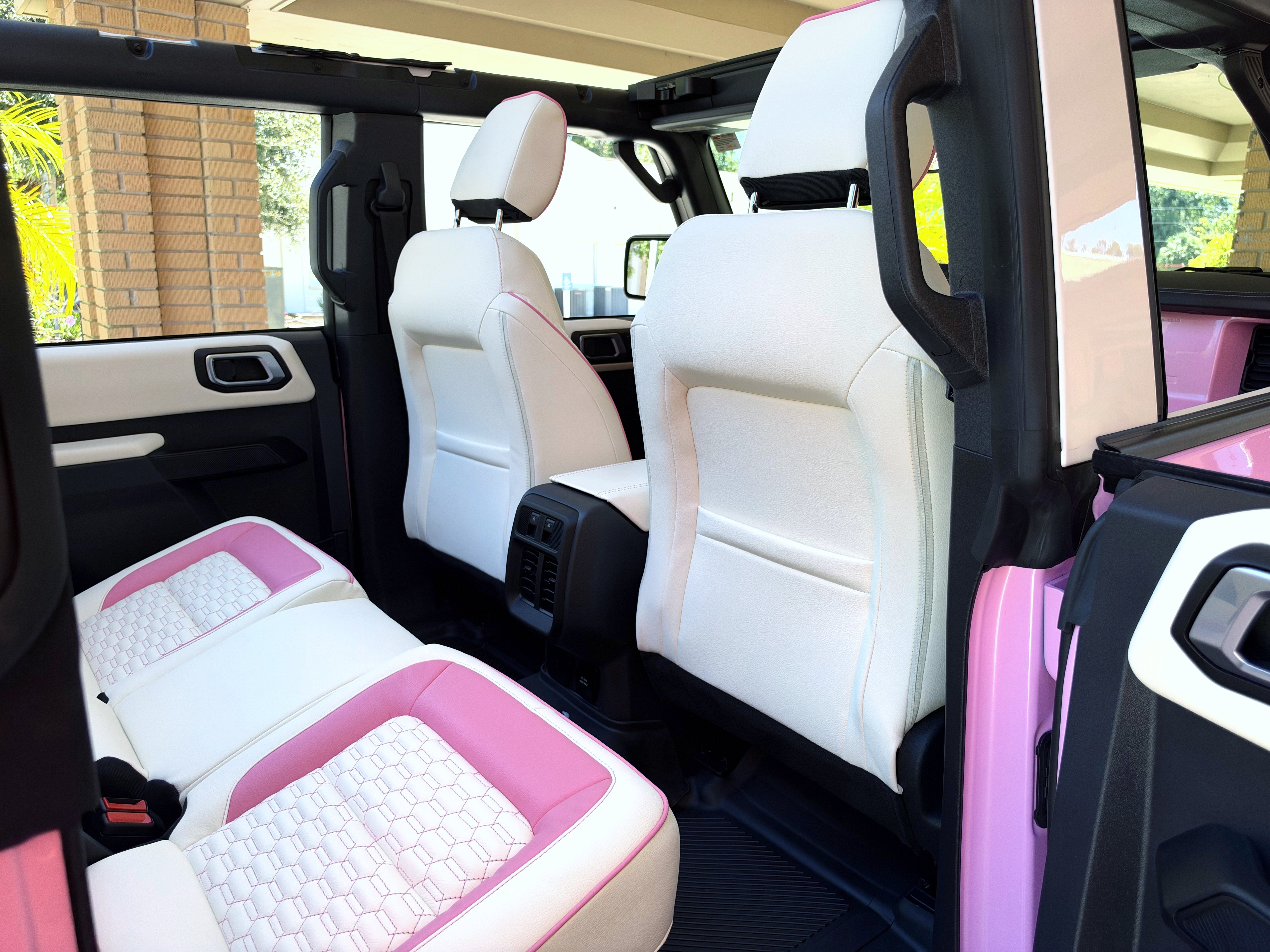 2026 Ford Bronco Custom Pearl Pink Retro Outer Banks Hard Top