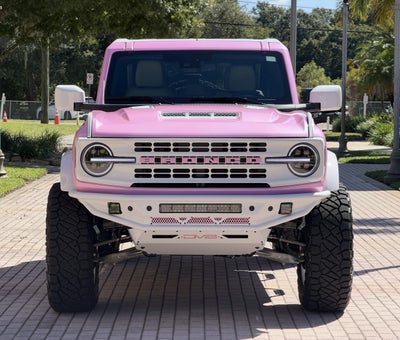 2026 Ford Bronco Custom Pearl Pink Retro Outer Banks Hard Top