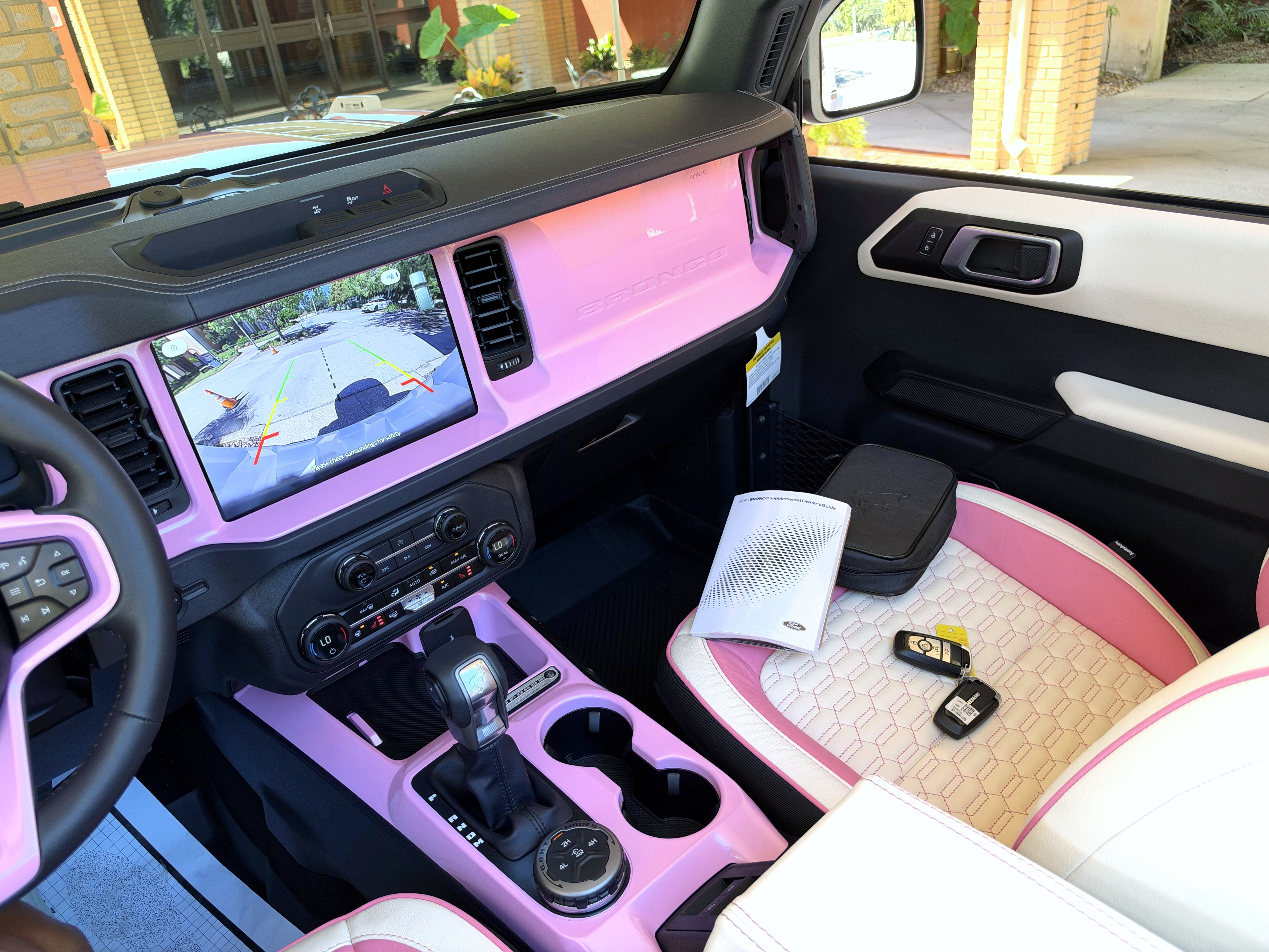2026 Ford Bronco Custom Pearl Pink Retro Outer Banks Hard Top