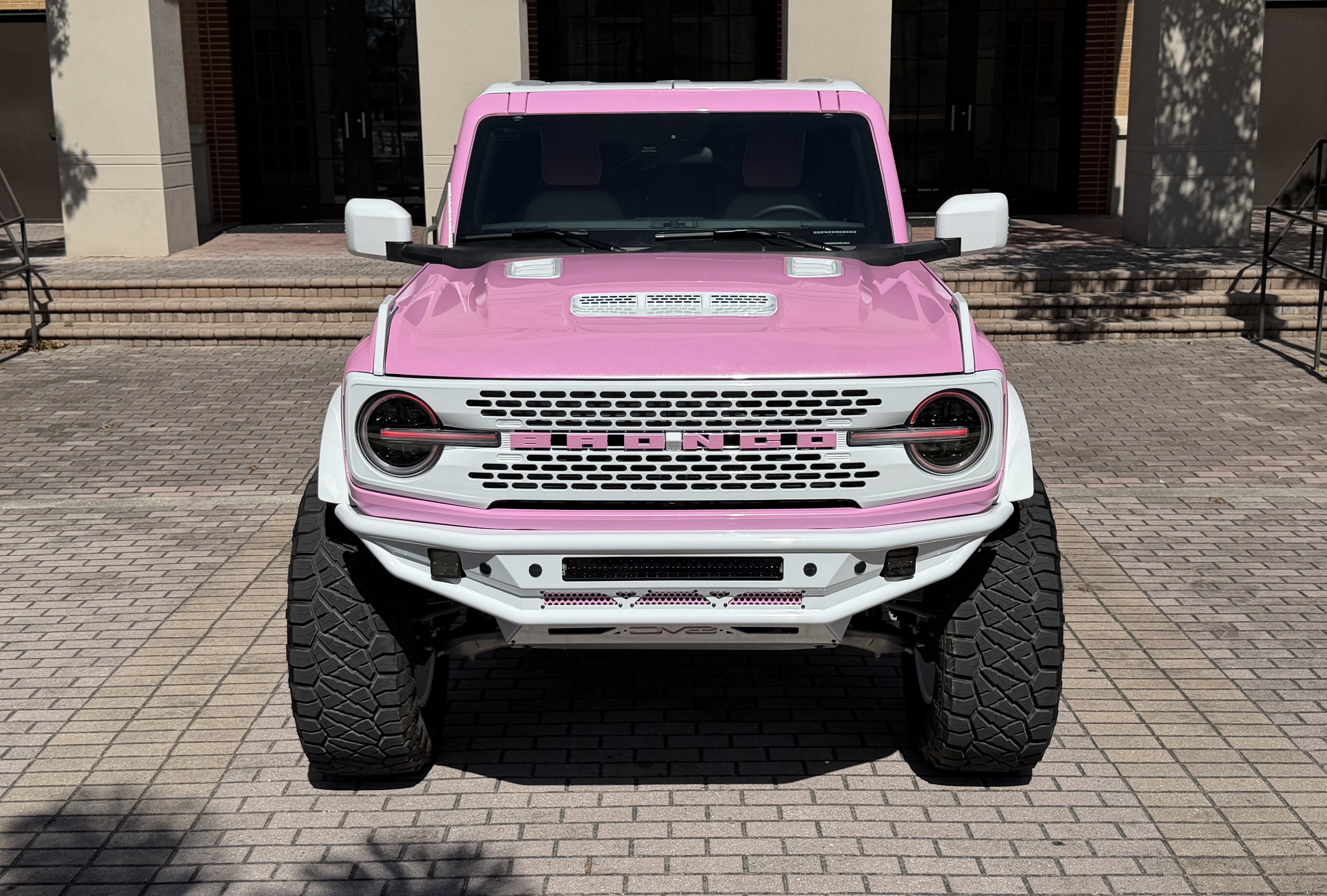 2025 Ford Bronco Pearl Pink Outer Banks Retro Hard Top Custom Lifted