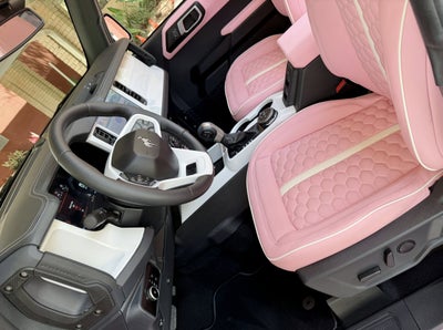 2025 Ford Bronco Custom Pearl Pink Paint Retro Outer Banks Hard Top Outer Banks