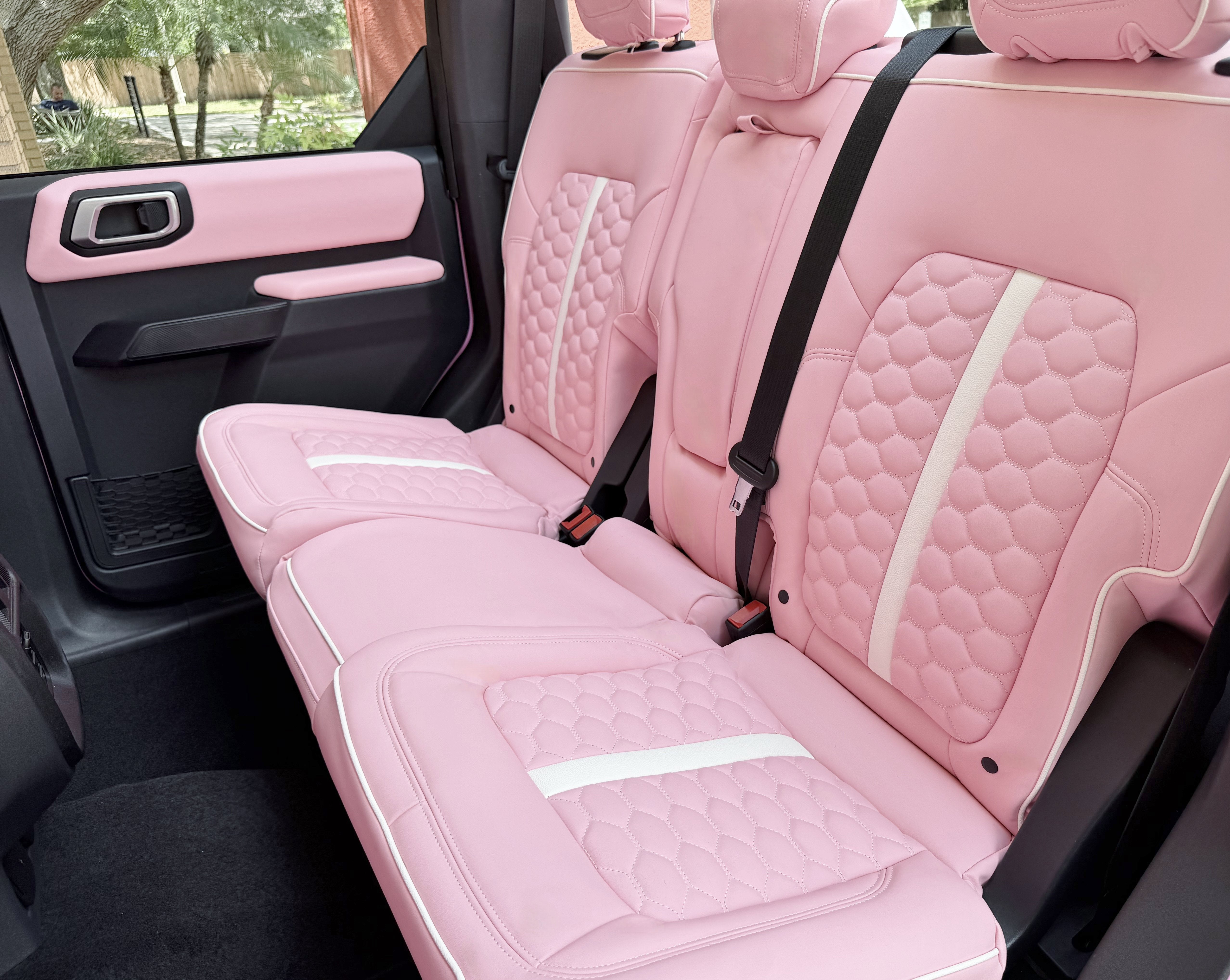 2025 Ford Bronco Custom Pearl Pink Paint Retro Outer Banks Hard Top Outer Banks