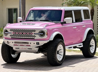 2025 Ford Bronco Custom Pearl Pink Paint Retro Outer Banks Hard Top Outer Banks