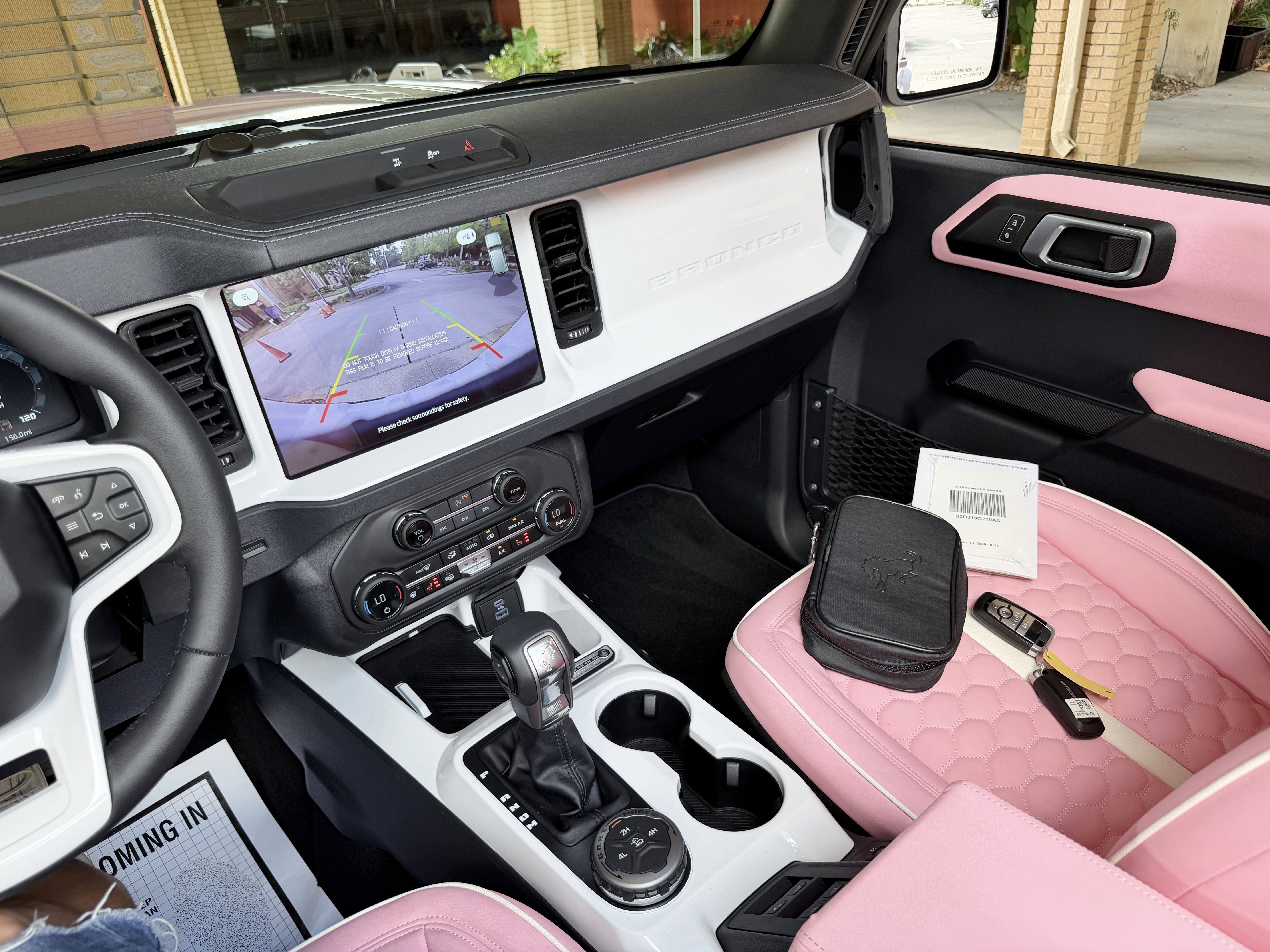 2025 Ford Bronco Custom Pearl Pink Paint Retro Outer Banks Hard Top Outer Banks