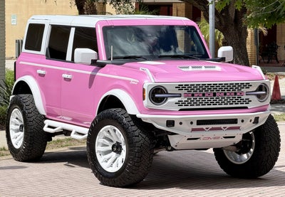 2025 Ford Bronco Custom Pearl Pink Paint Retro Outer Banks Hard Top Outer Banks