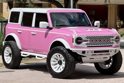 2025 Ford Bronco Custom Pearl Pink Paint Retro Outer Banks Hard Top Outer Banks