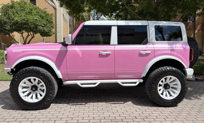 2025 Ford Bronco Custom Pearl Pink Paint Retro Outer Banks Hard Top Outer Banks