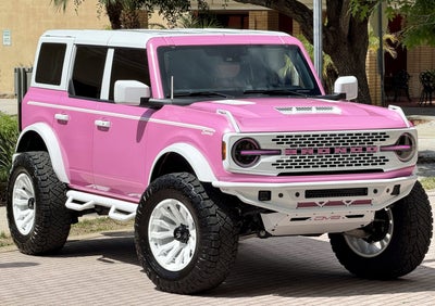 2025 Ford Bronco Custom Pearl Pink Paint Retro Outer Banks Hard Top Outer Banks