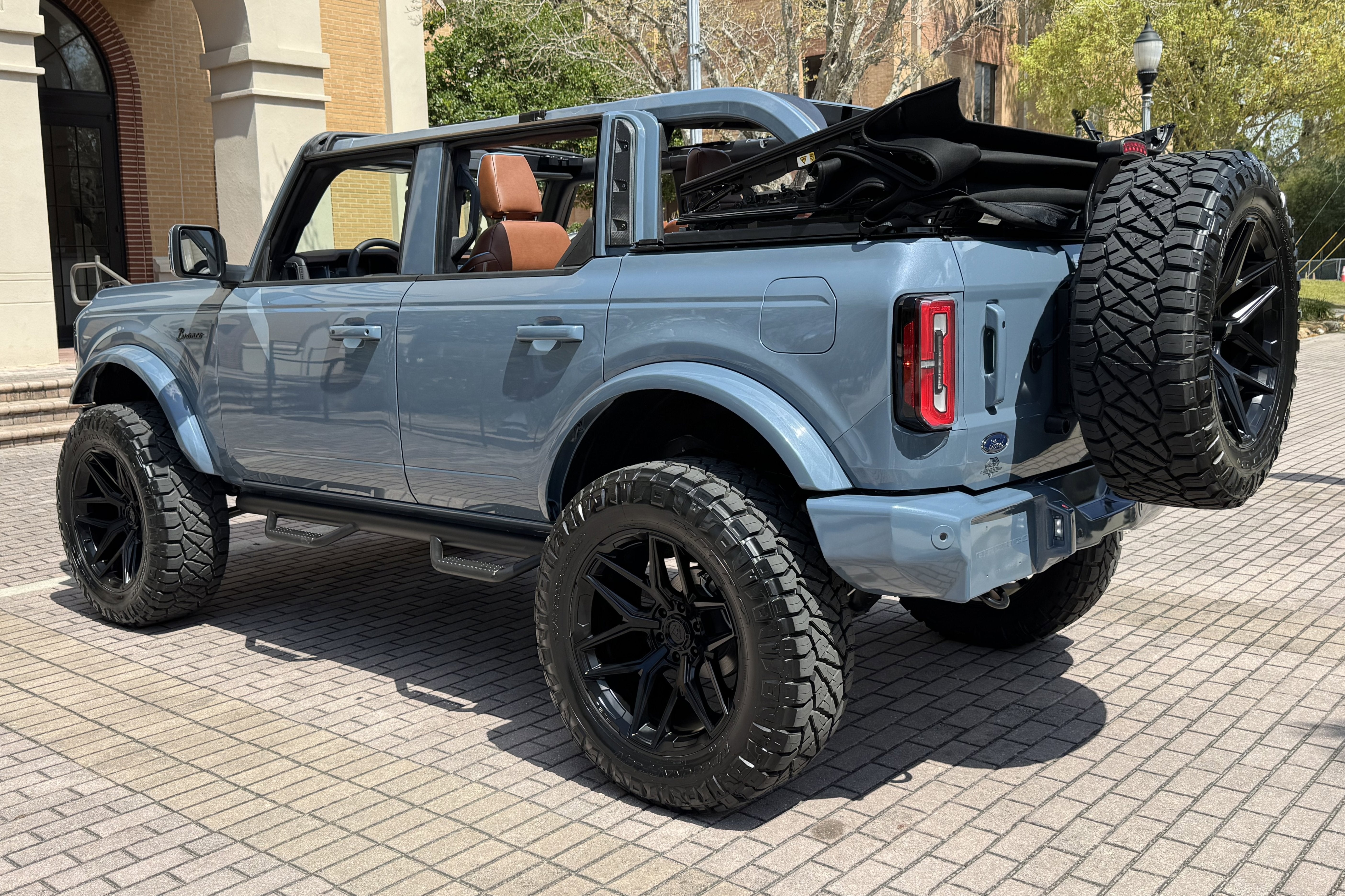2024 Ford Bronco Outer Banks Custom Lifted