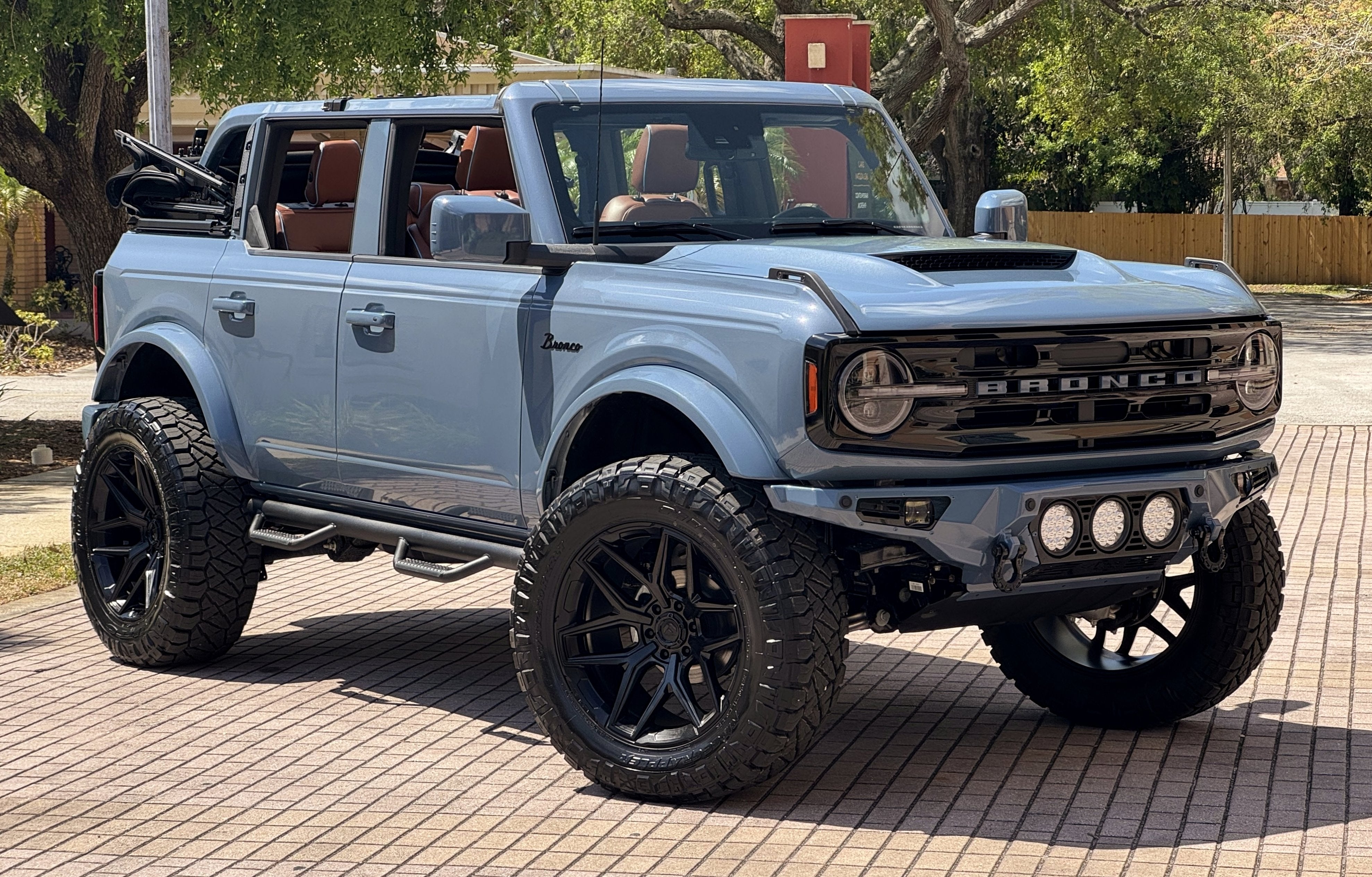 2024 Ford Bronco Outer Banks Custom Lifted