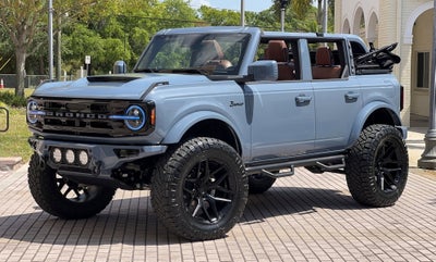 2024 Ford Bronco Outer Banks Custom Lifted