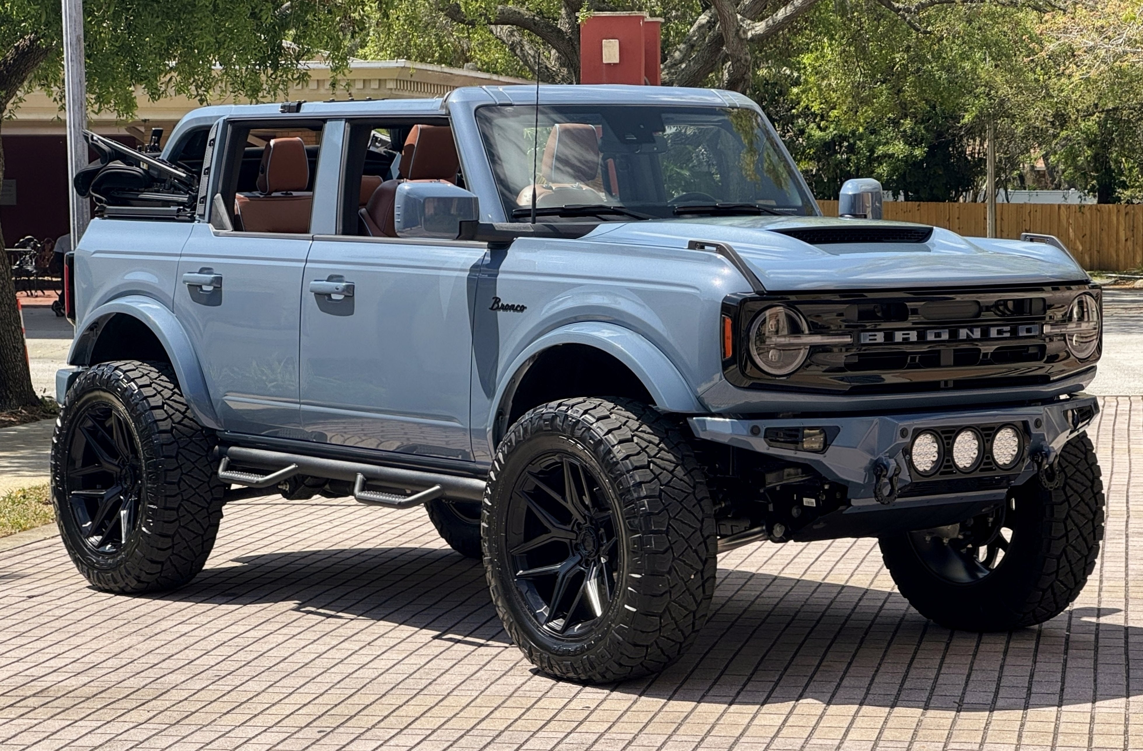2024 Ford Bronco Outer Banks Custom Lifted
