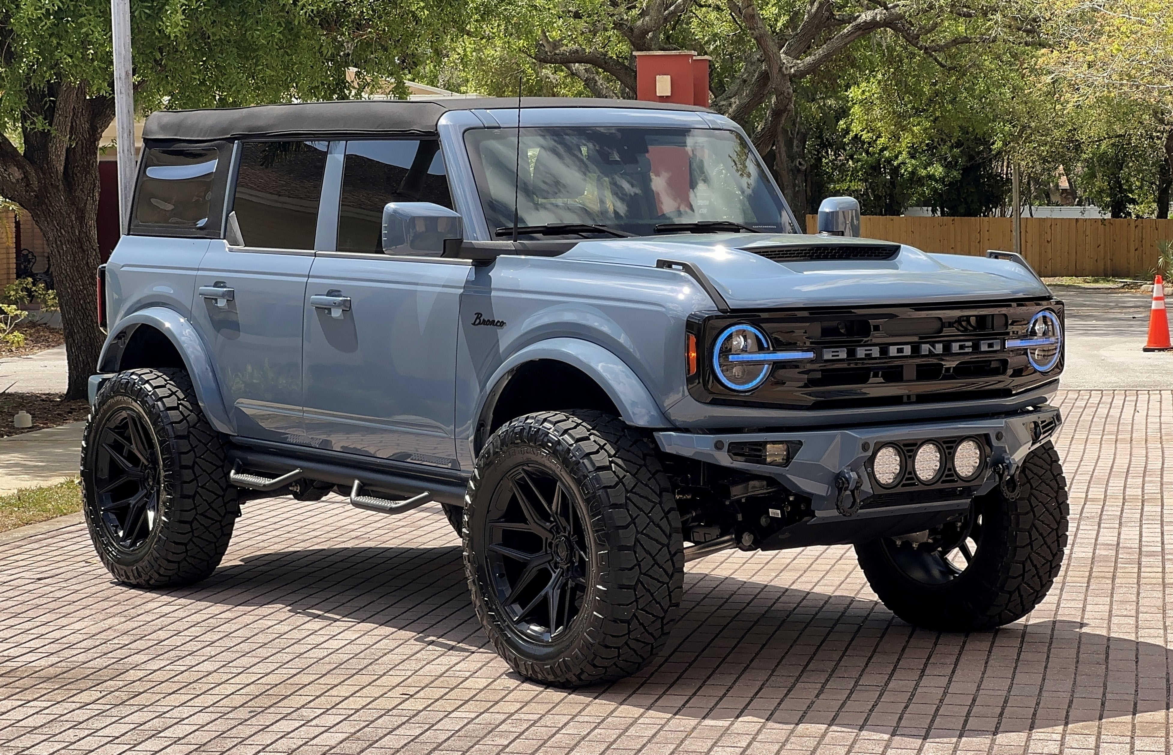 2024 Ford Bronco Outer Banks Custom Lifted