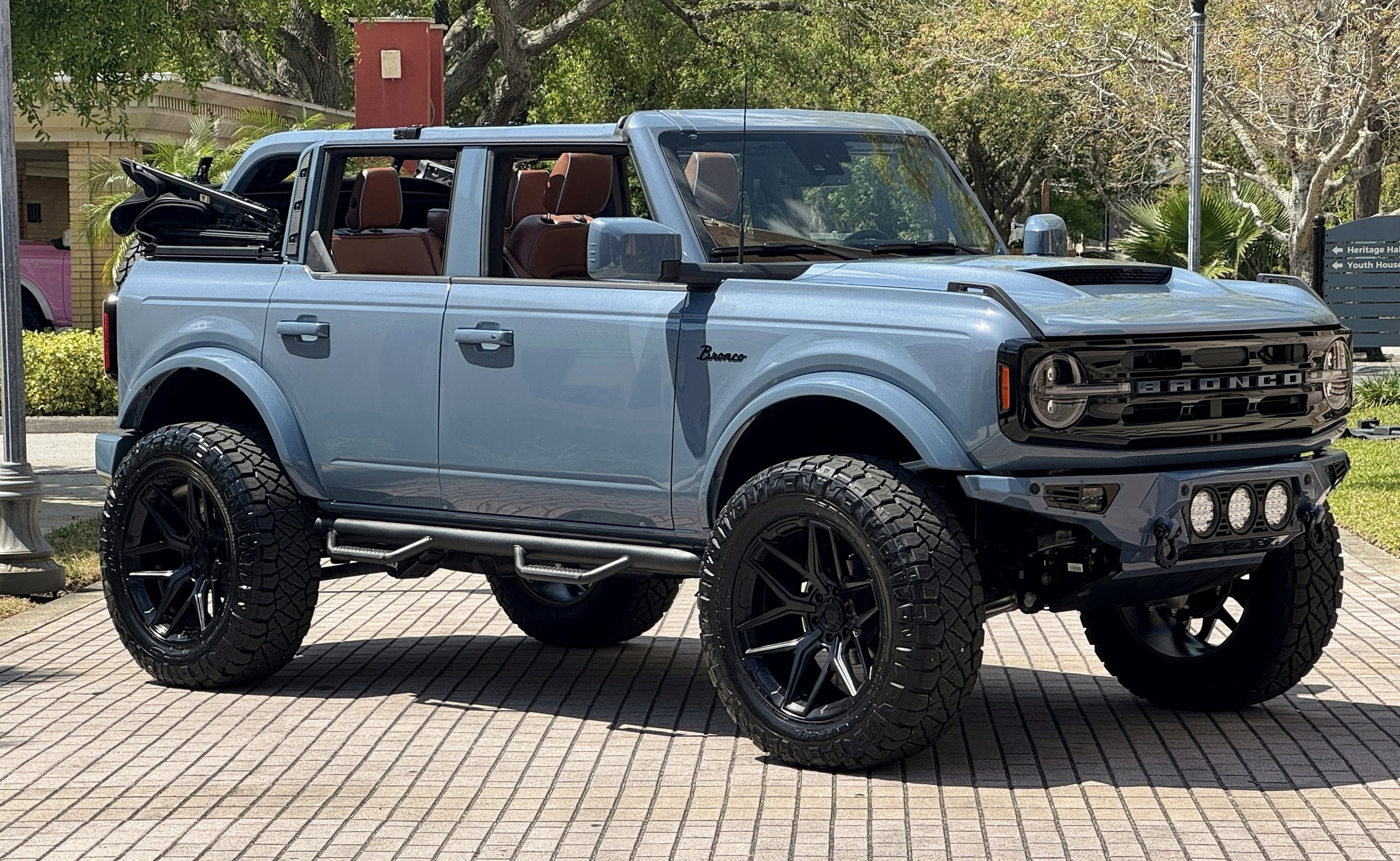 2024 Ford Bronco Outer Banks Custom Lifted