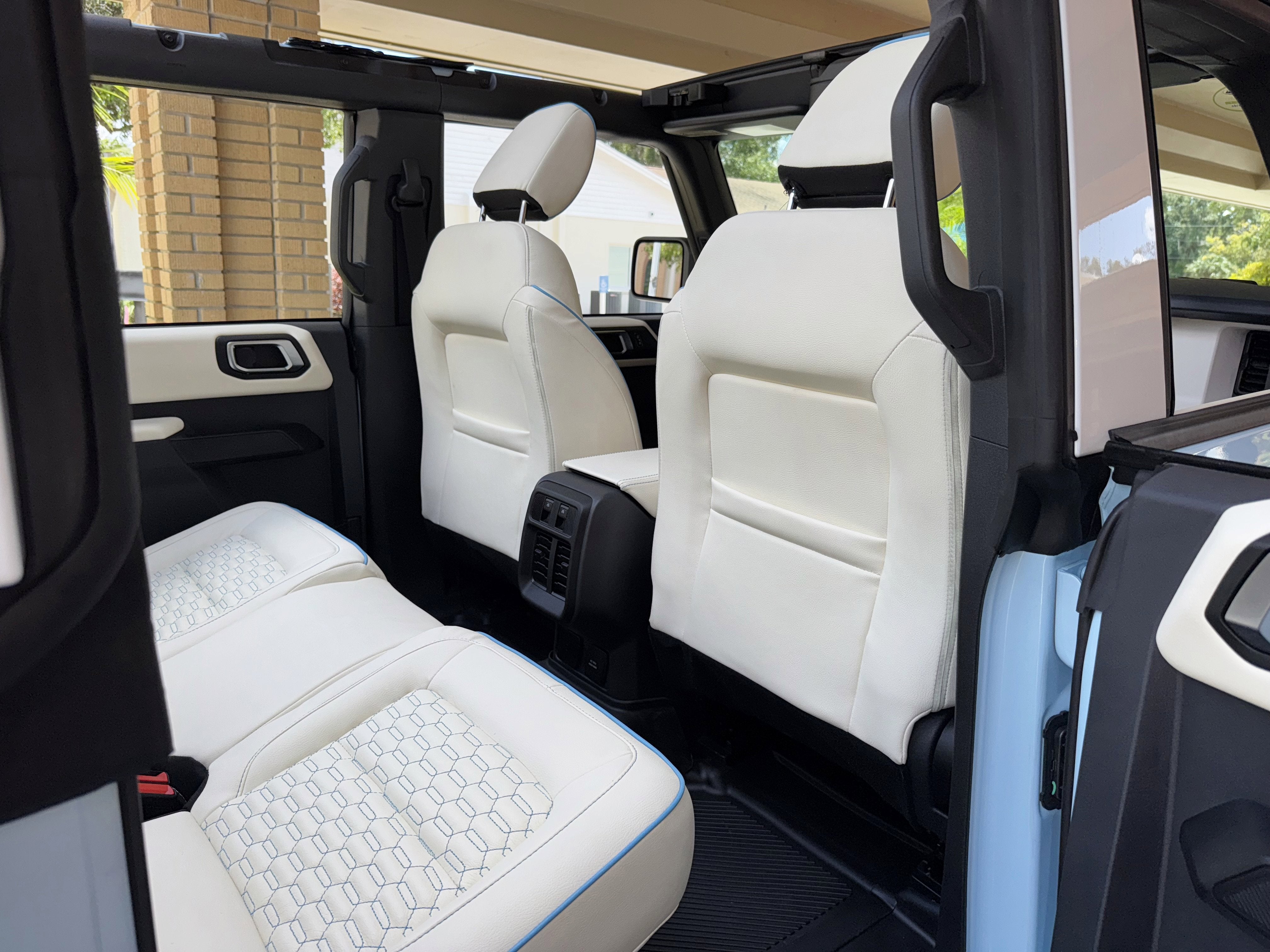 2025 Ford Bronco v6 Heritage Edition Robin's Egg Blue Hard Top Custom Lifted